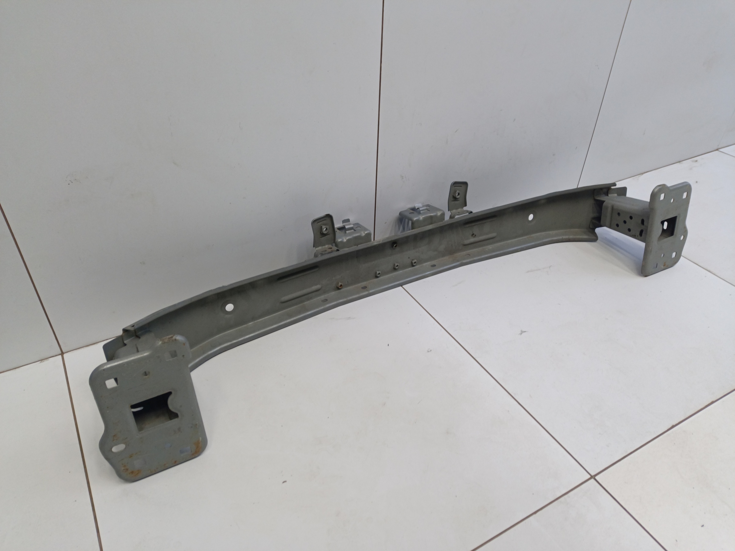 Усилитель переднего бампера Haval F7