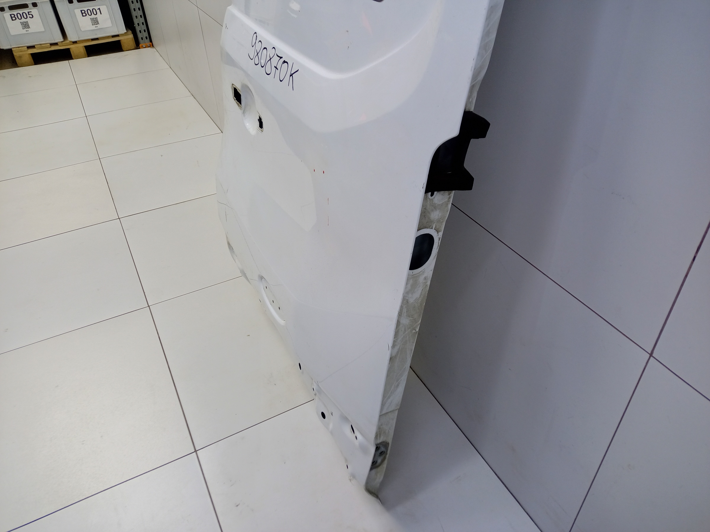 Дверь задняя правая распашная глухая Ford Transit 7 190см