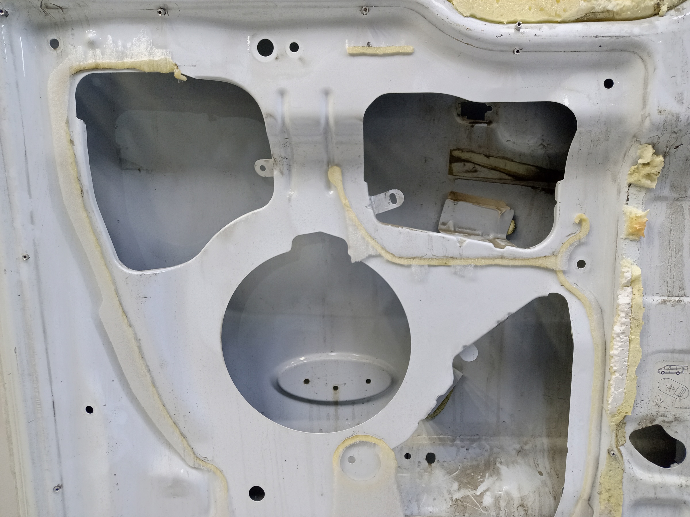 Дверь задняя правая распашная глухая Ford Transit 7 190см