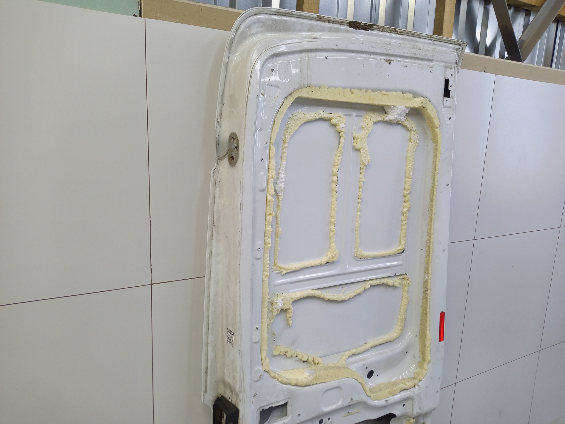 Дверь задняя правая распашная глухая Ford Transit 7 190см