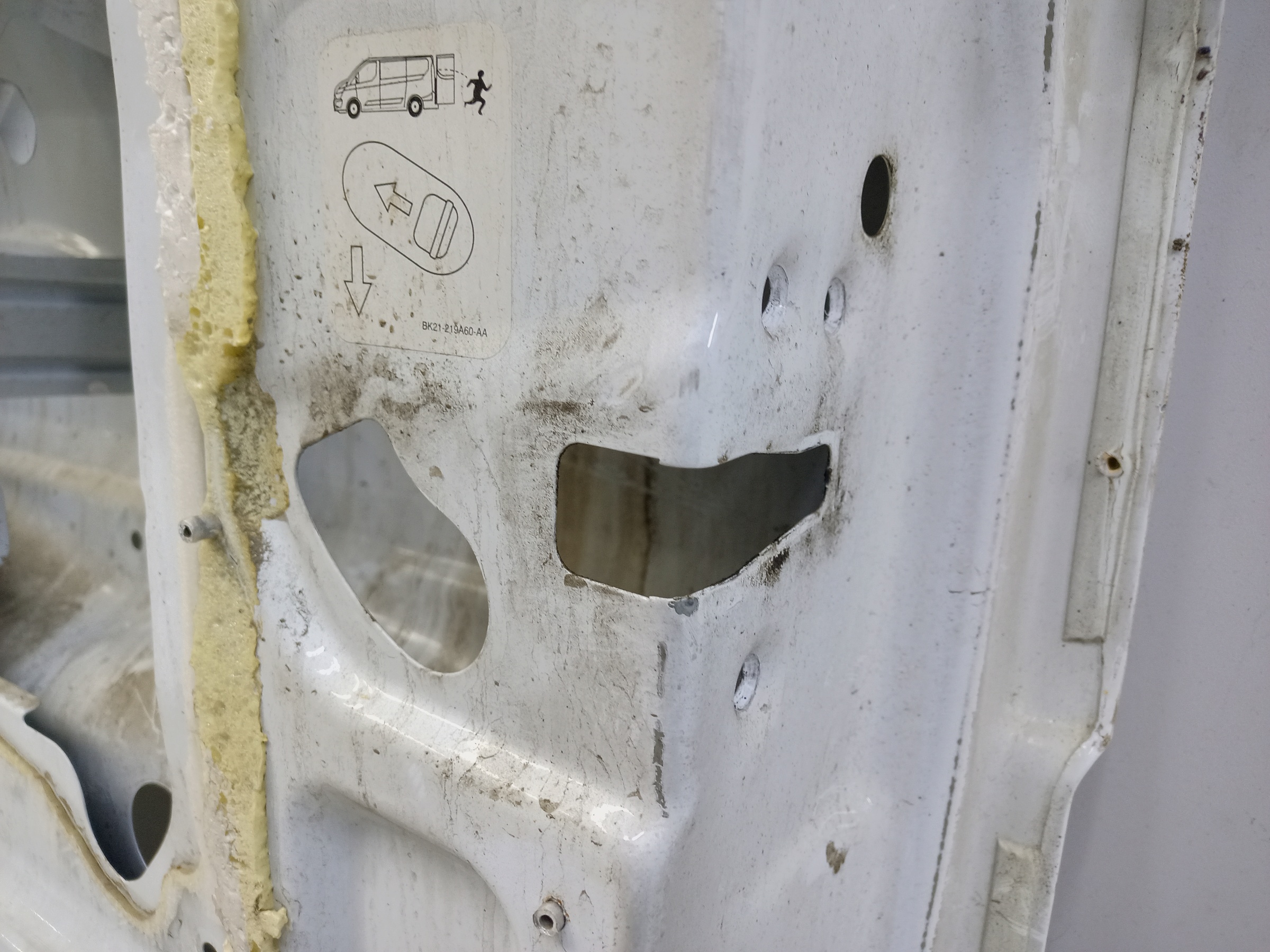 Дверь задняя правая распашная глухая Ford Transit 7 190см