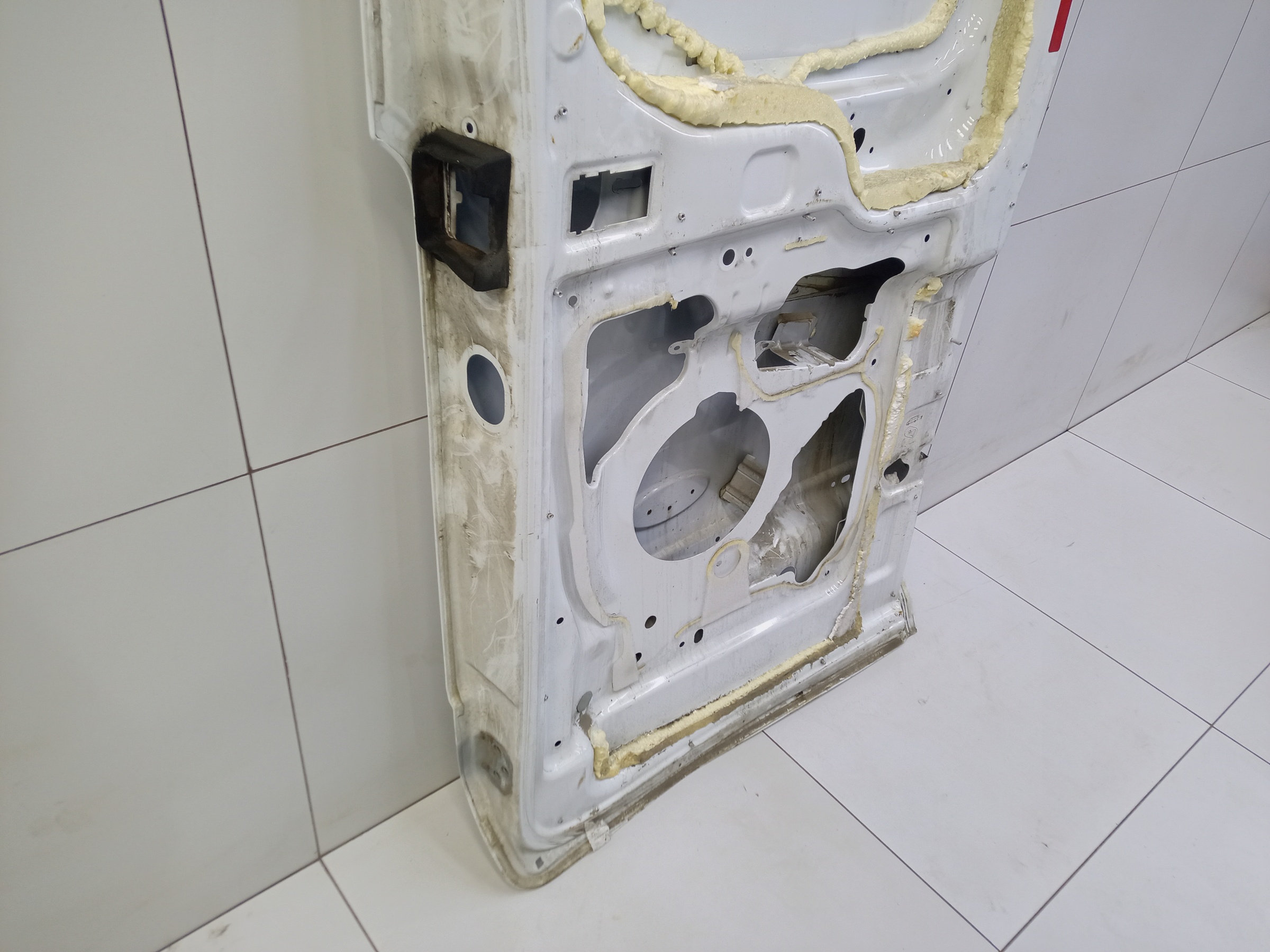 Дверь задняя правая распашная глухая Ford Transit 7 190см