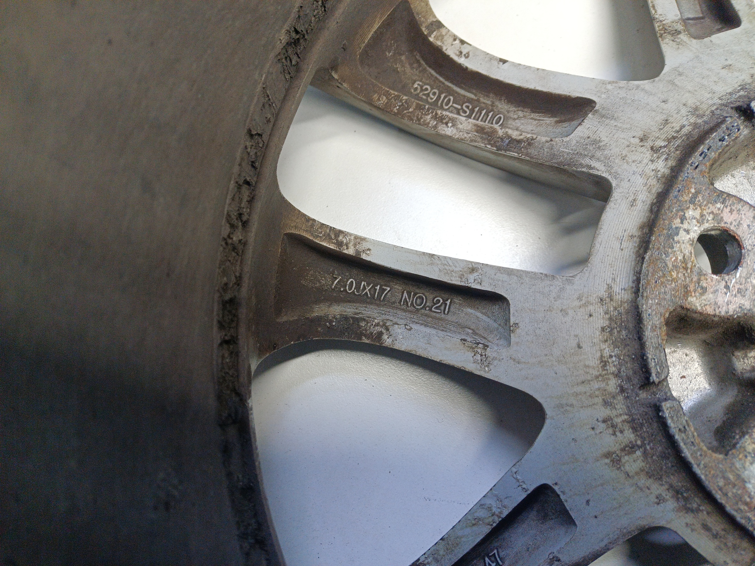 Диск колеса литой Hyundai Santa Fe 4 R17