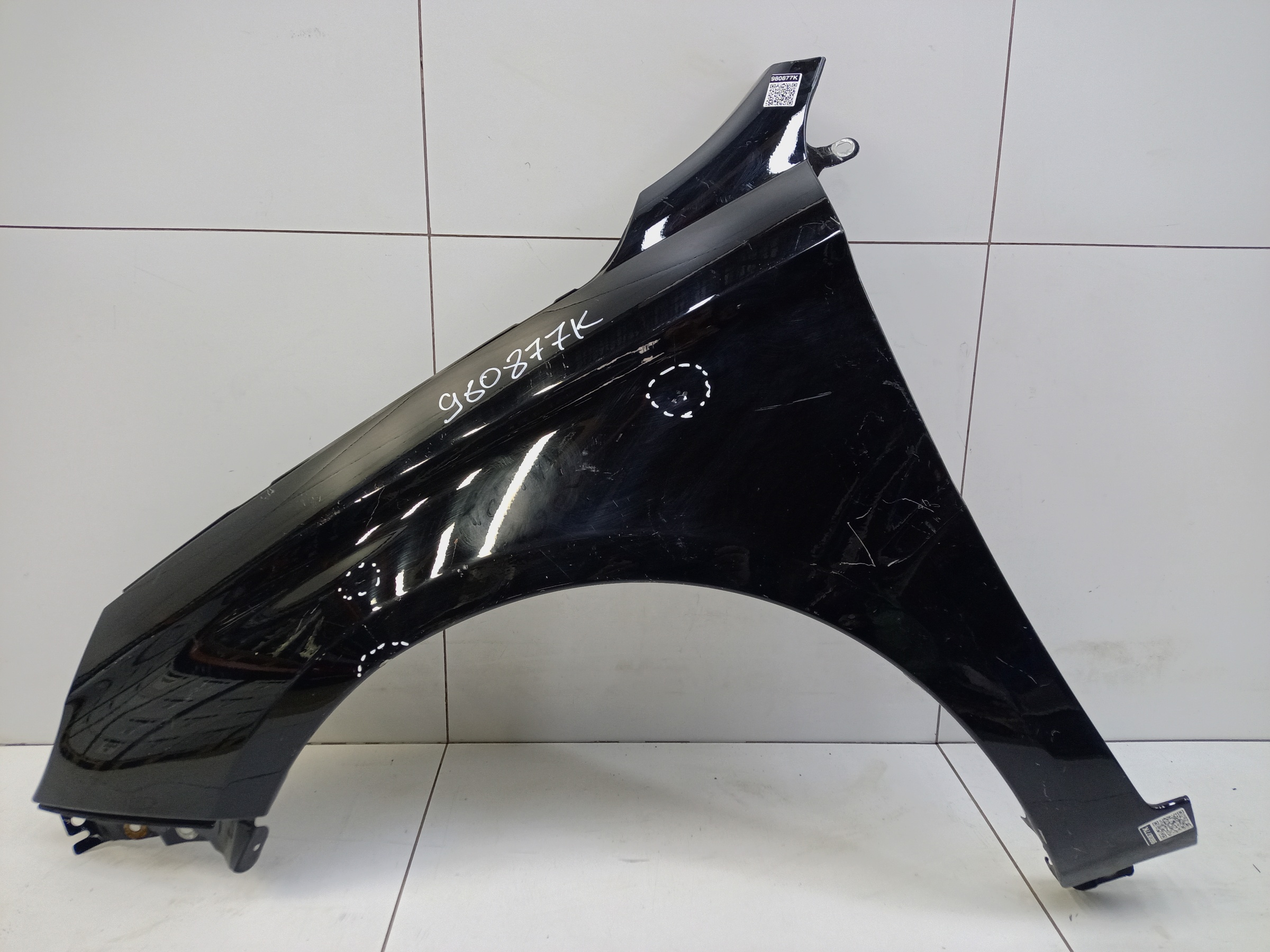 Крыло переднее левое Lada Vesta