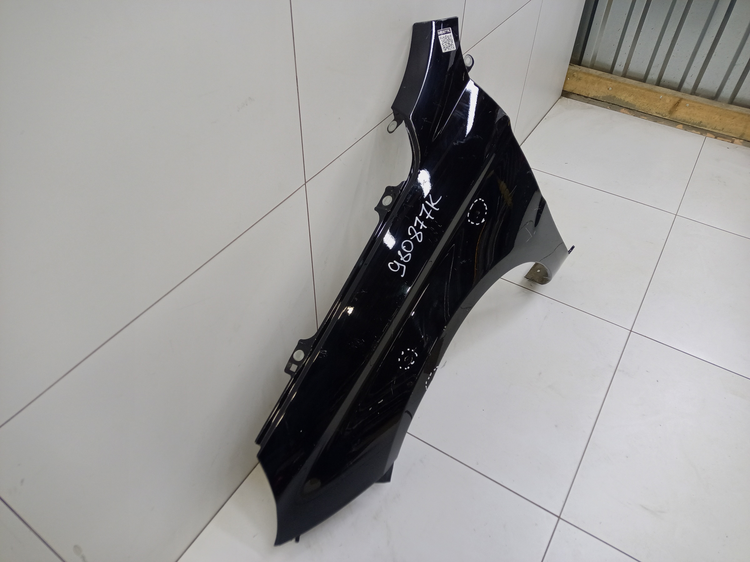 Крыло переднее левое Lada Vesta