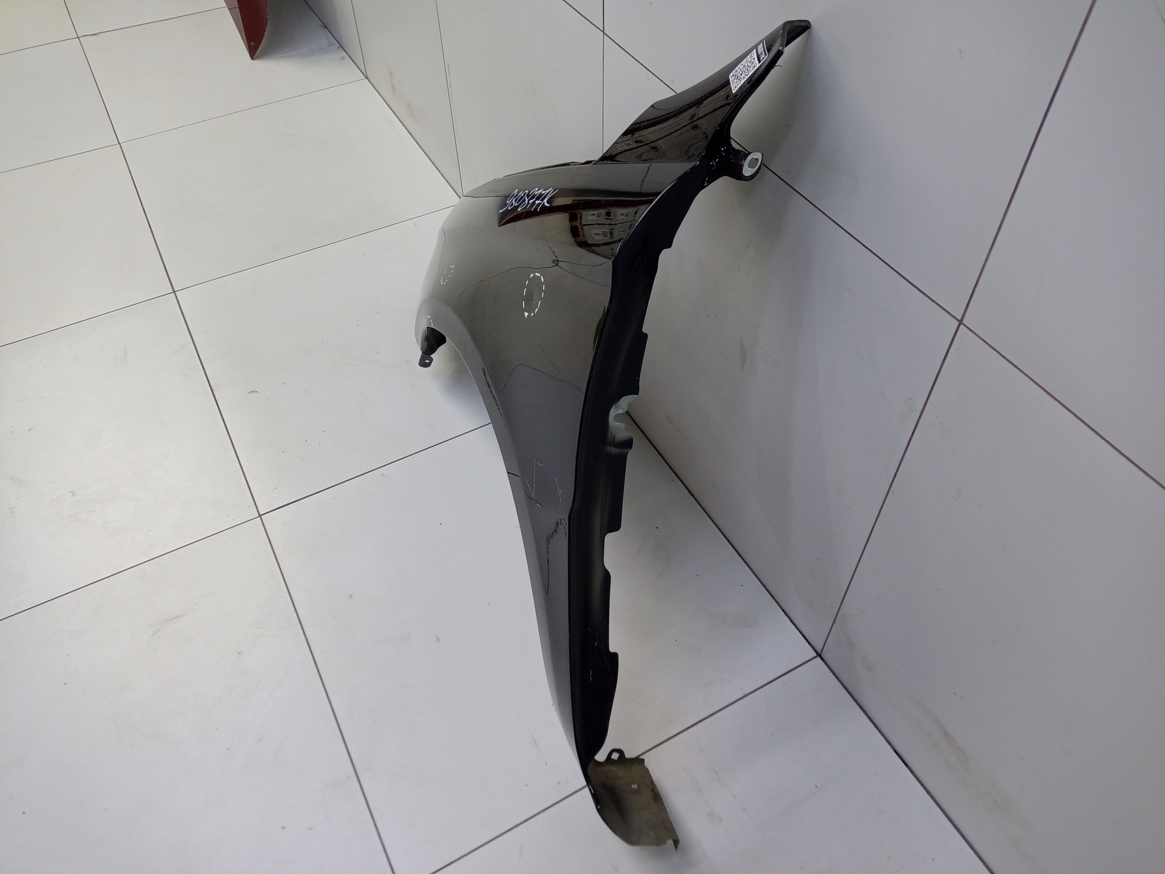 Крыло переднее левое Lada Vesta