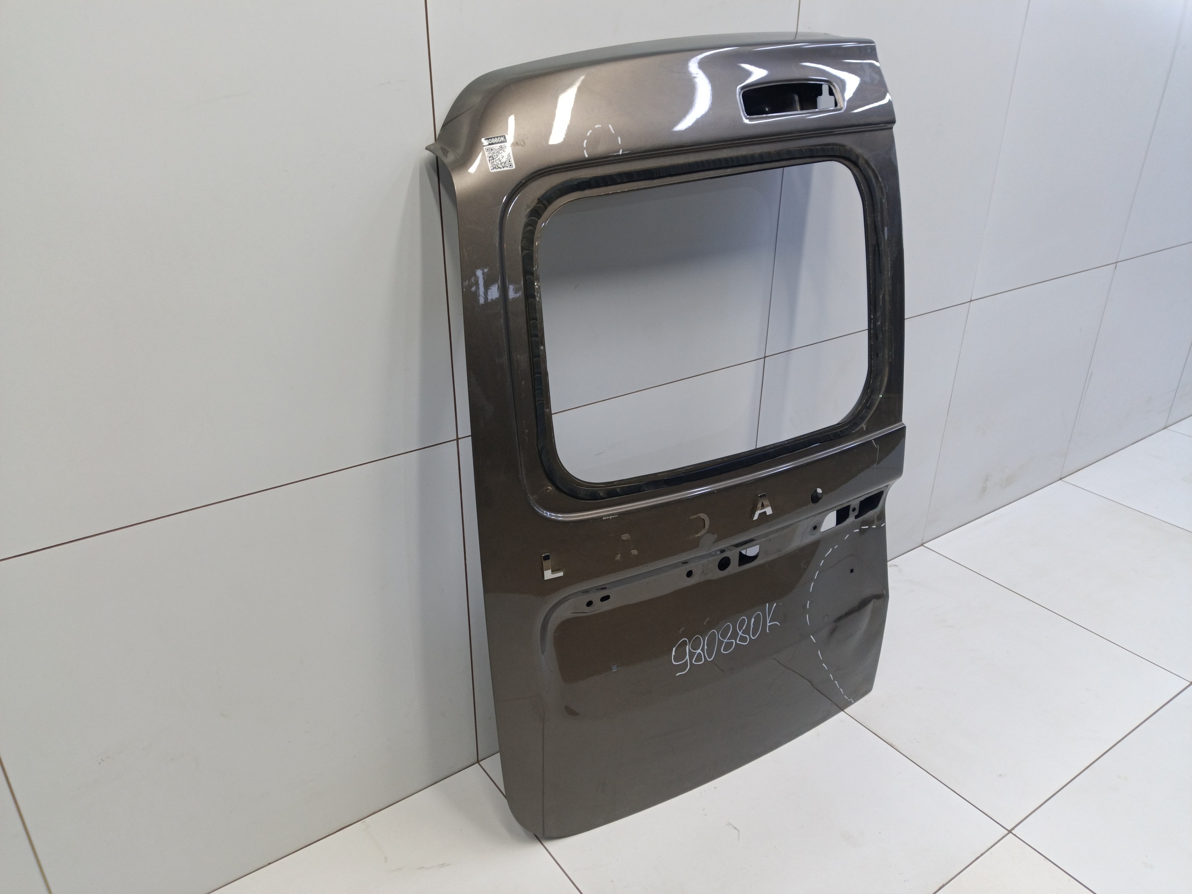 Дверь задняя левая распашная Lada Largus под стекло