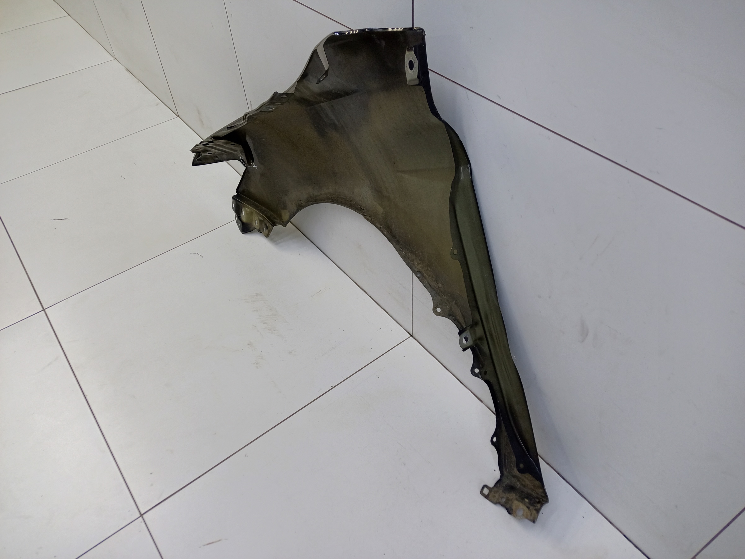 Крыло переднее правое Toyota Camry V70