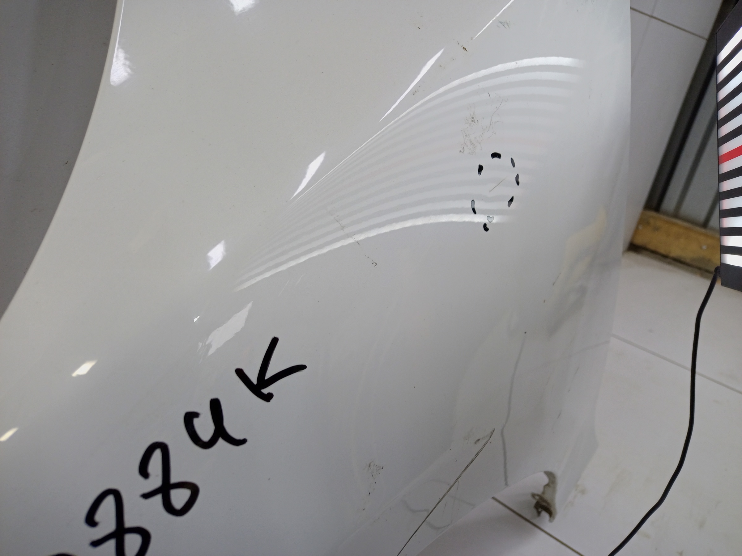 Крыло переднее левое Volvo V40 2