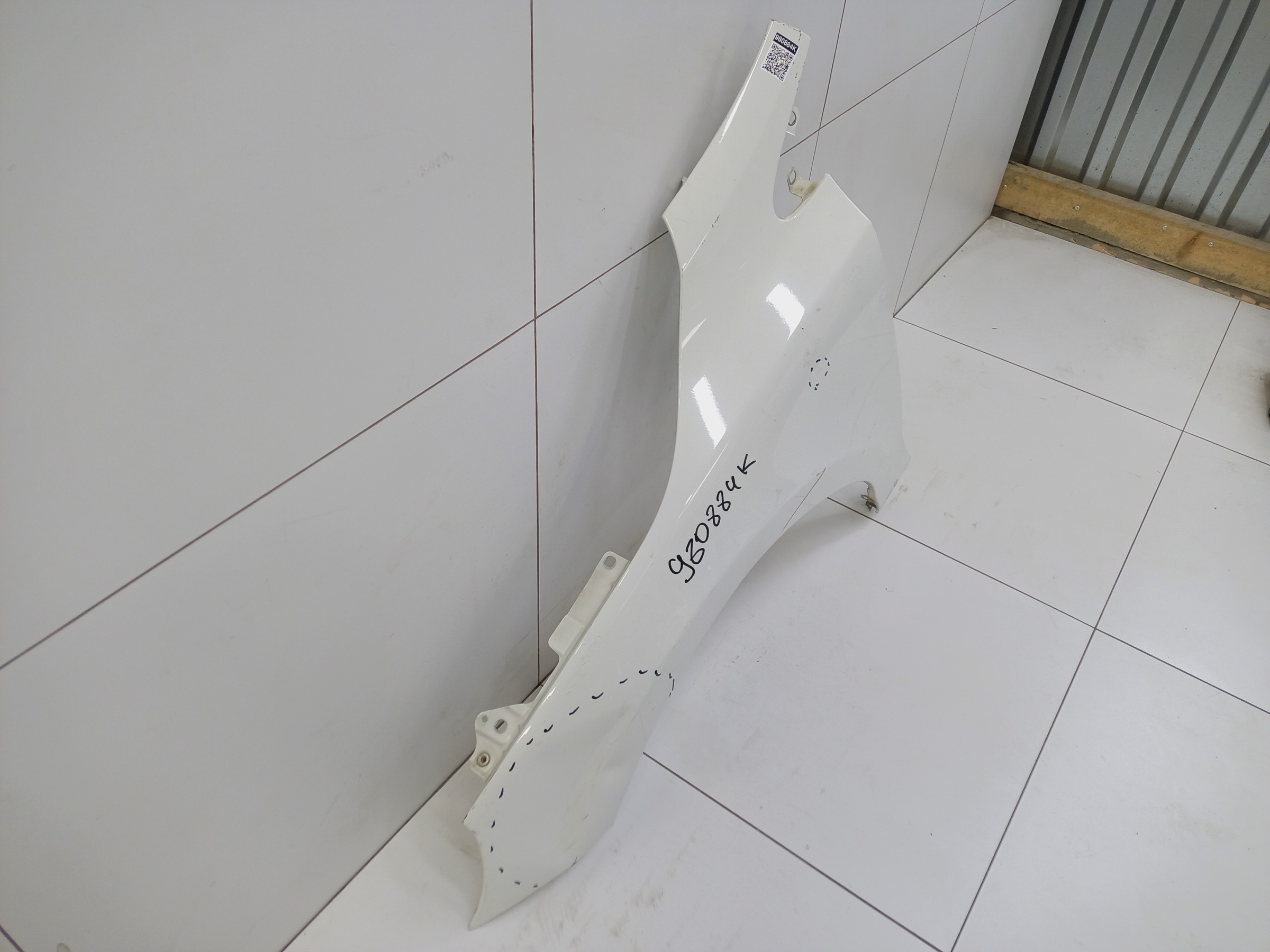 Крыло переднее левое Volvo V40 2