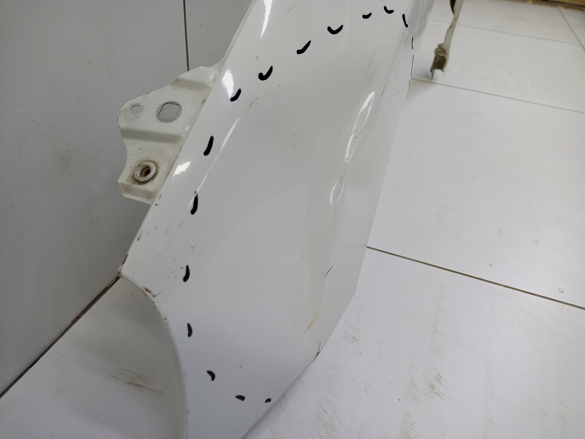 Крыло переднее левое Volvo V40 2