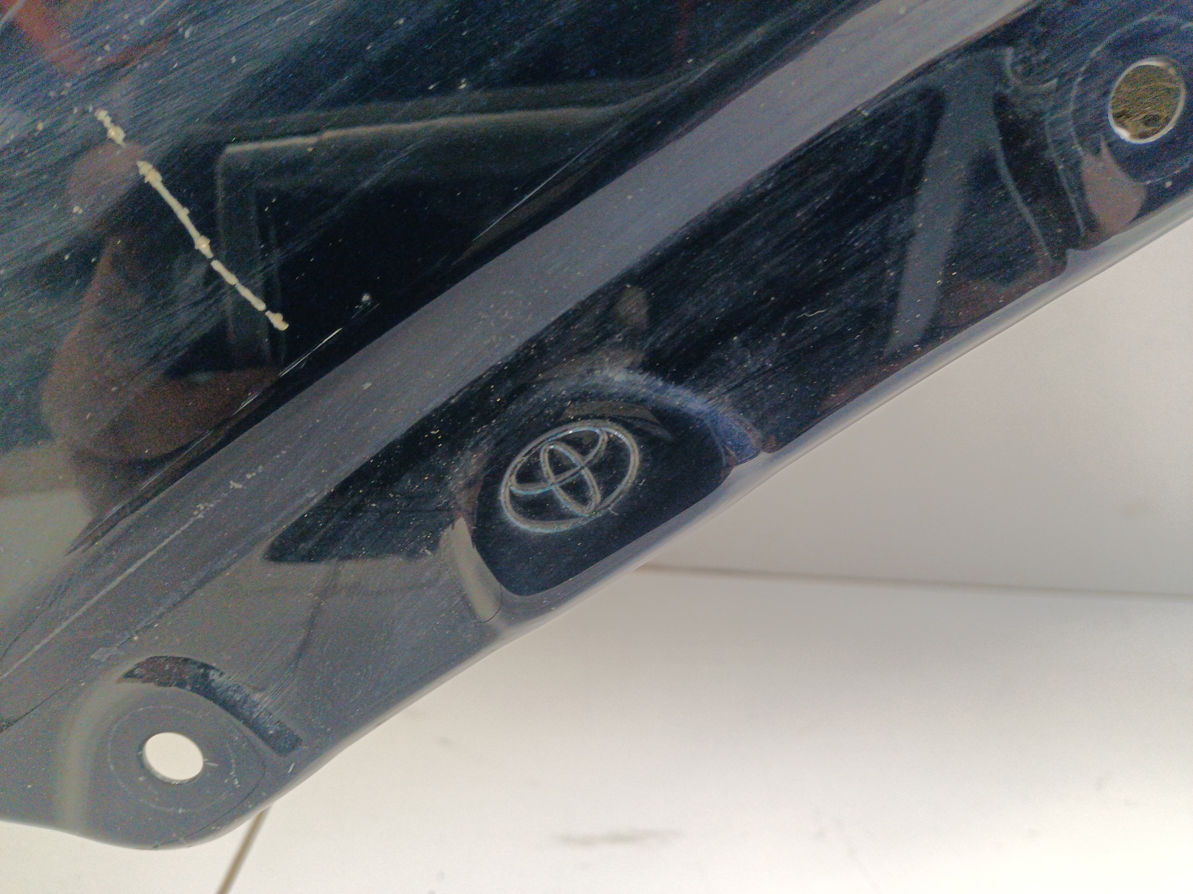 Крыло переднее левое Toyota RAV4 XA50