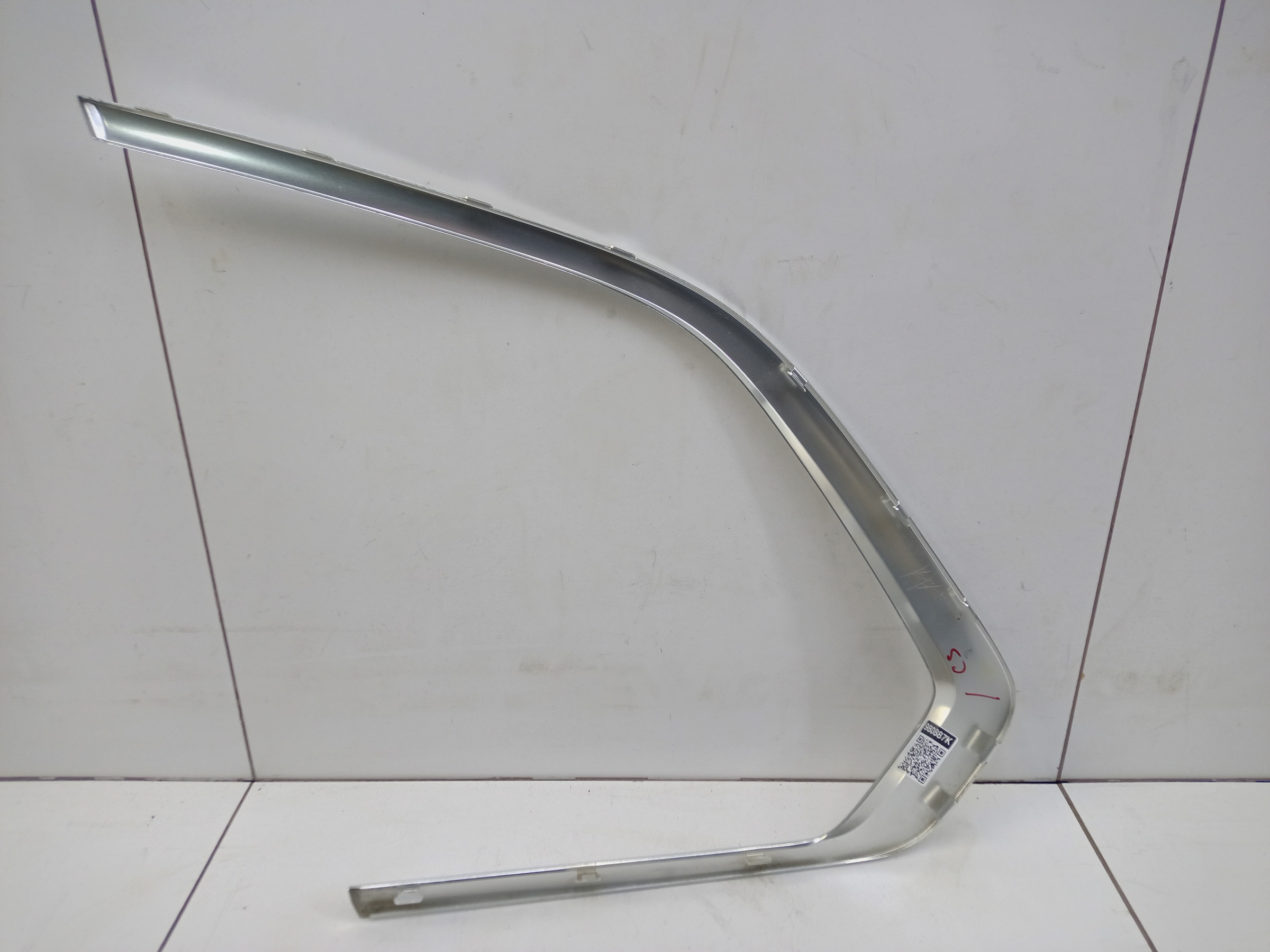 Молдинг стекла заднего правого глухого BMW X5 G05