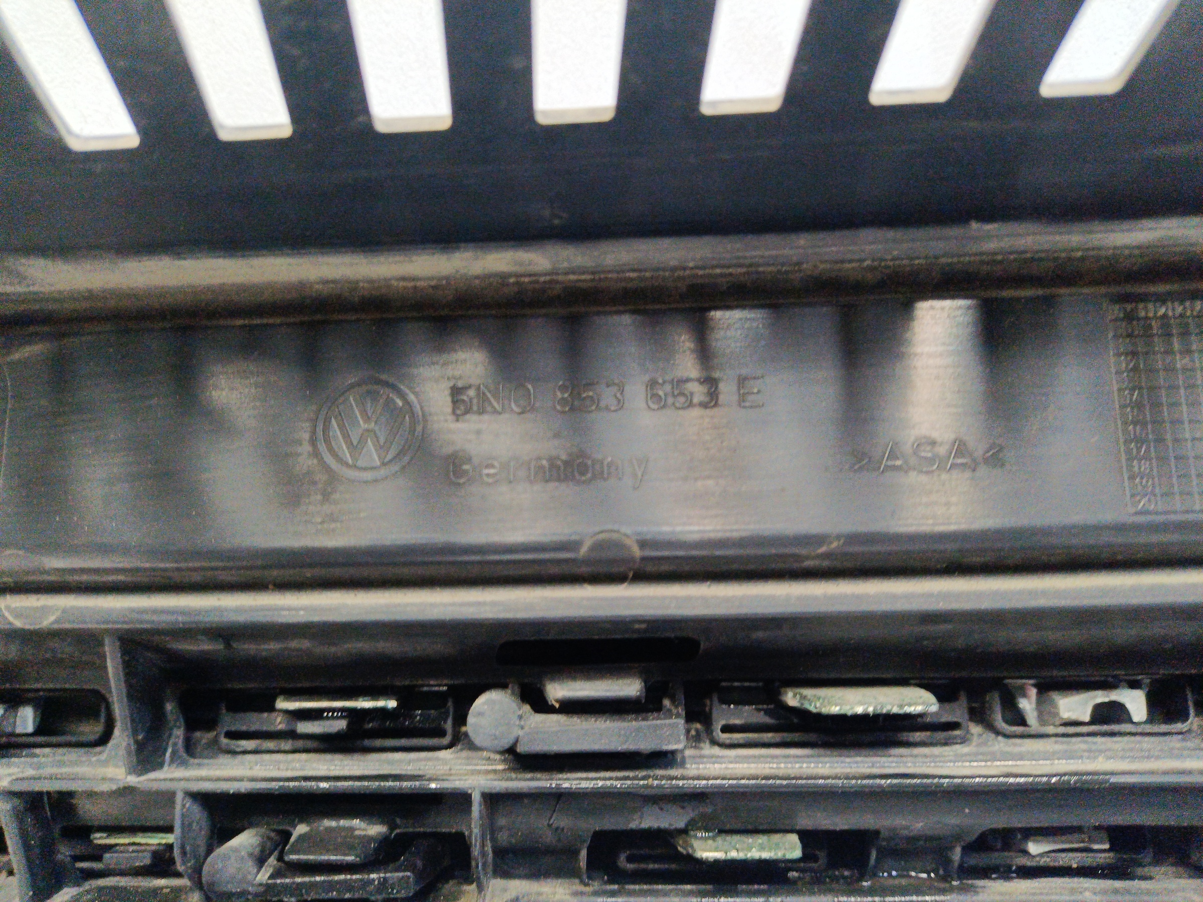 Решетка радиатора Volkswagen Tiguan 1 Restail