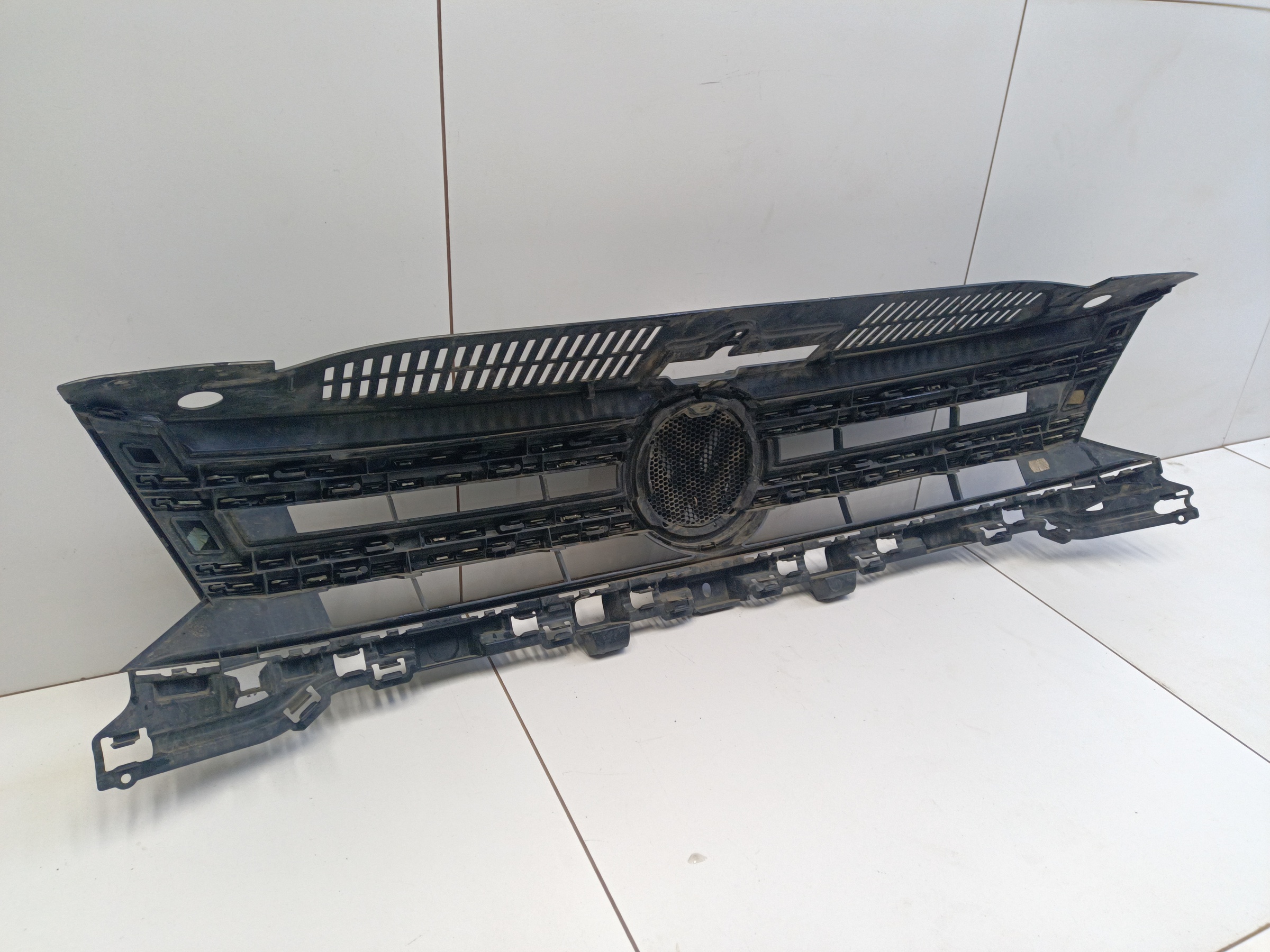 Решетка радиатора Volkswagen Tiguan 1 Restail