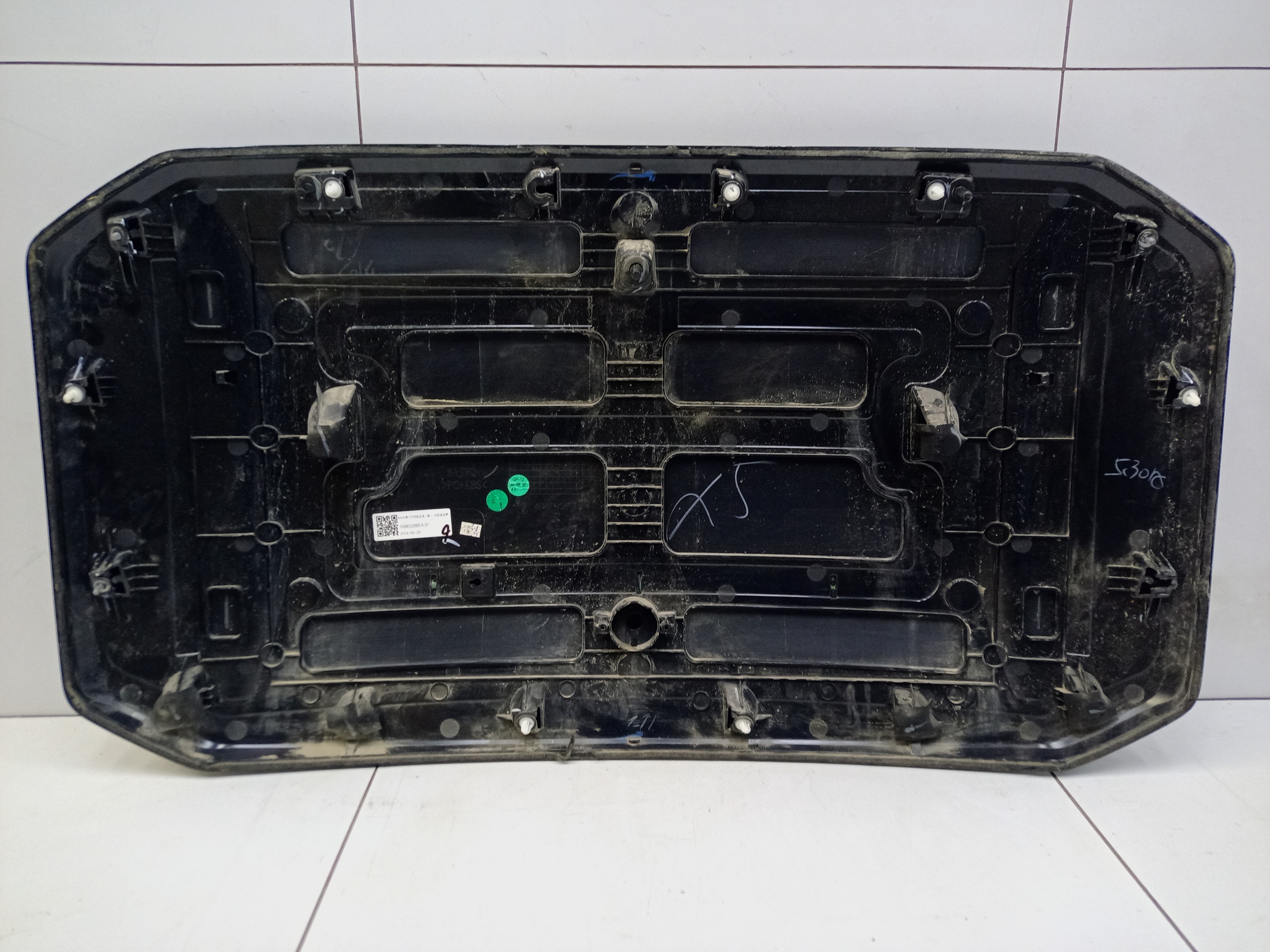 Накладка крышки багажника Haval H3