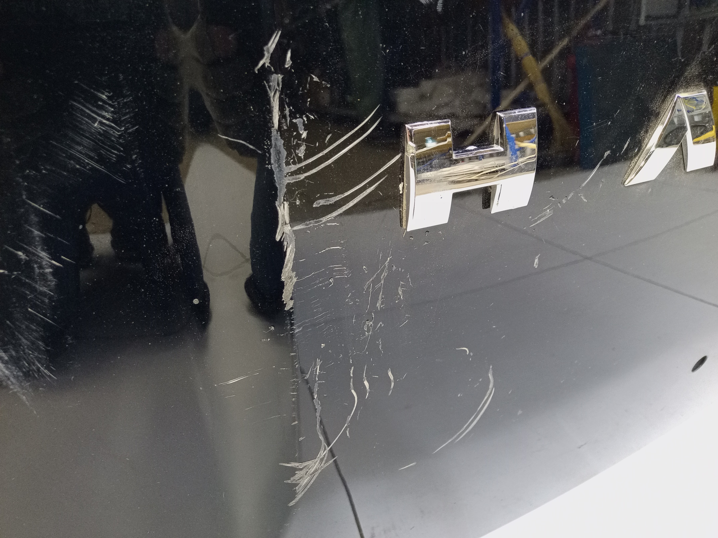 Накладка крышки багажника Haval H3