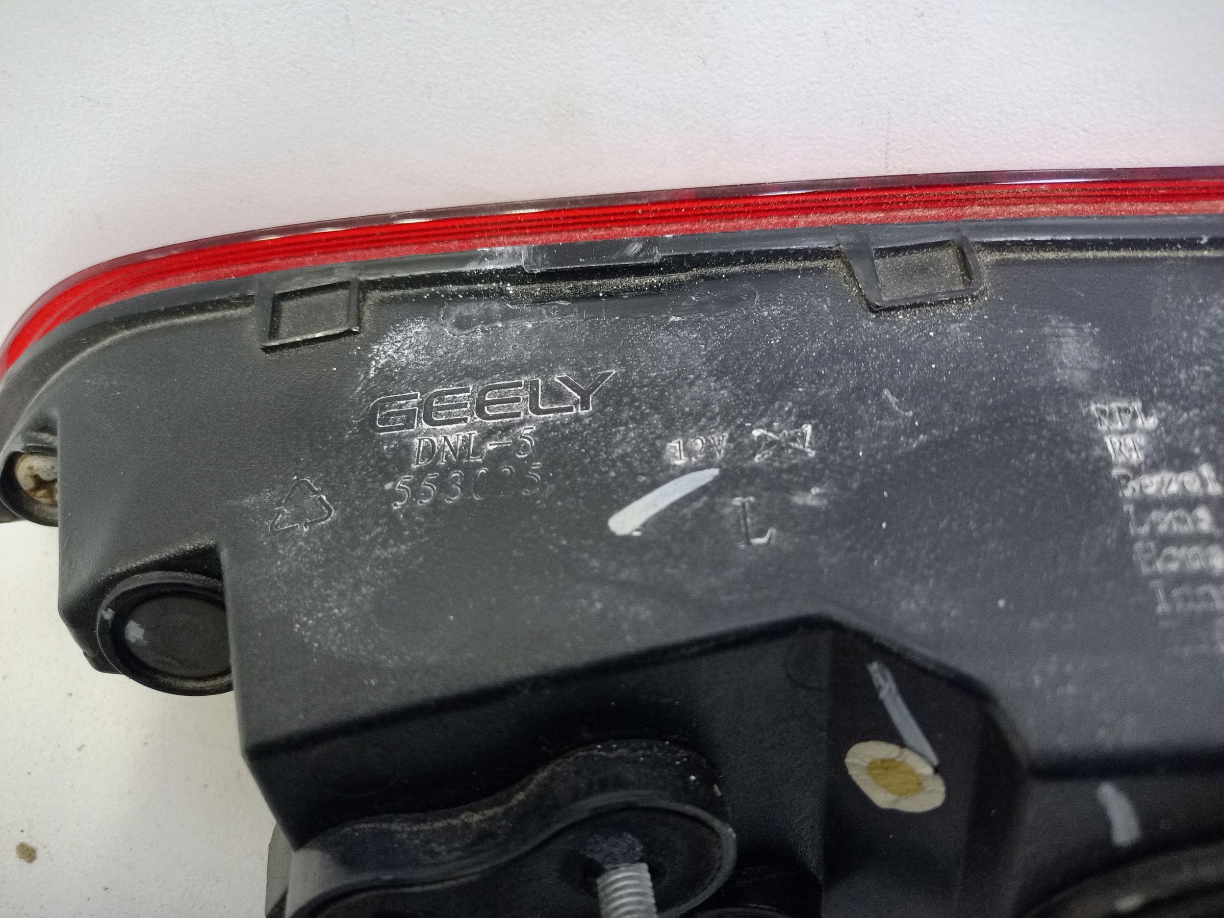 Фонарь задний левый внутренний Geely Tugella LED