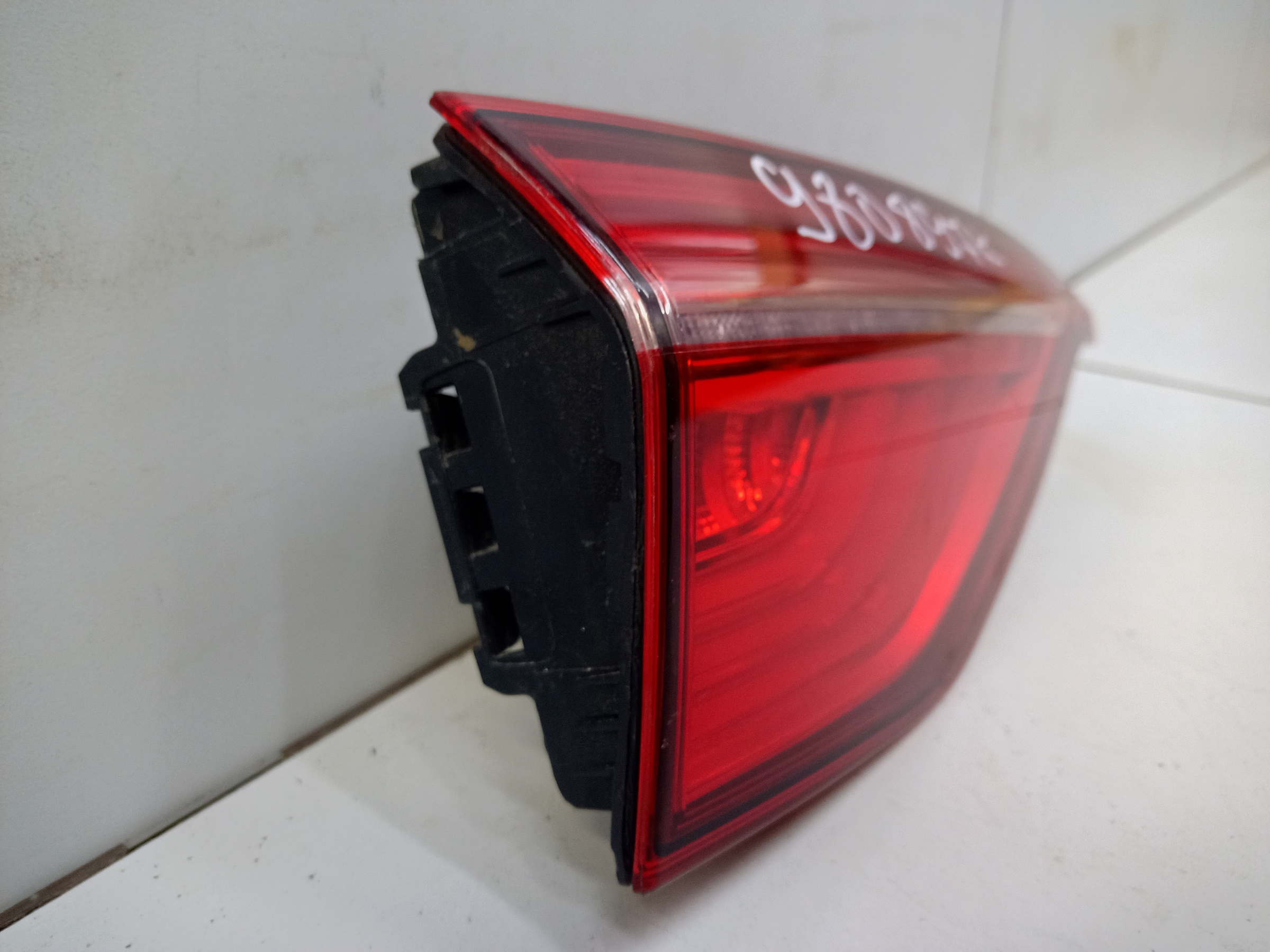 Фонарь задний левый внутренний Geely Tugella LED