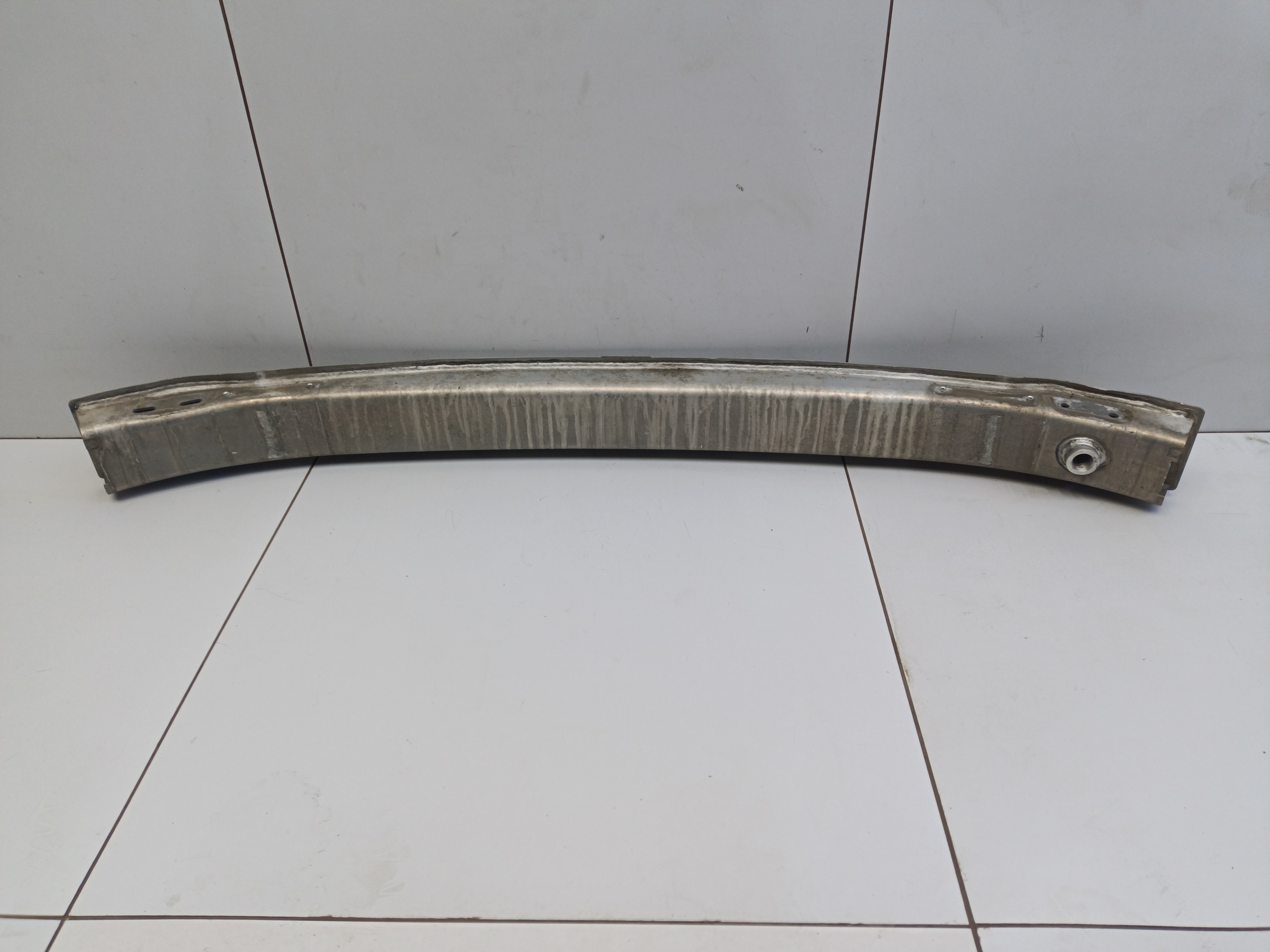 Усилитель переднего бампера Audi A4 B9