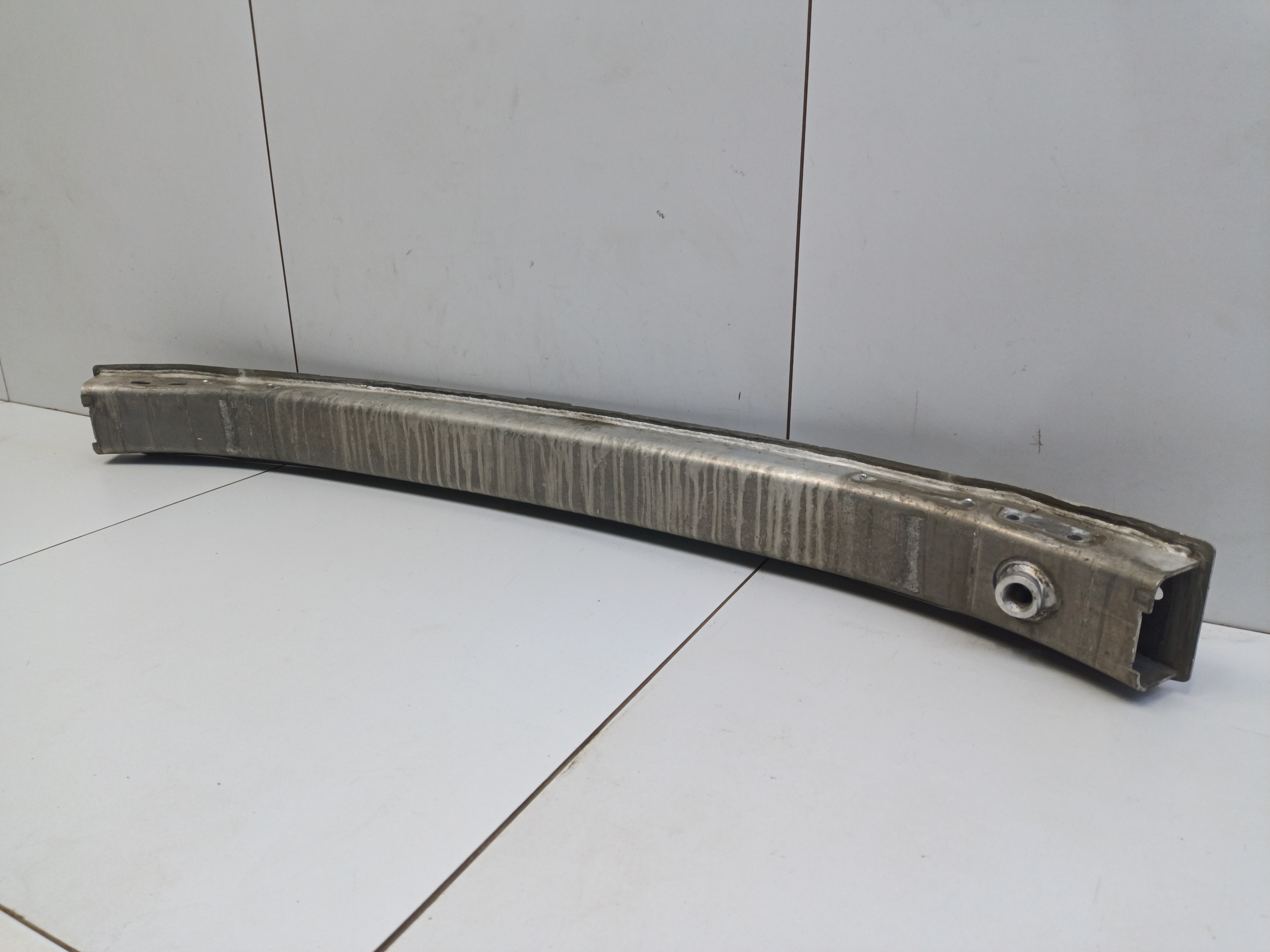 Усилитель переднего бампера Audi A4 B9