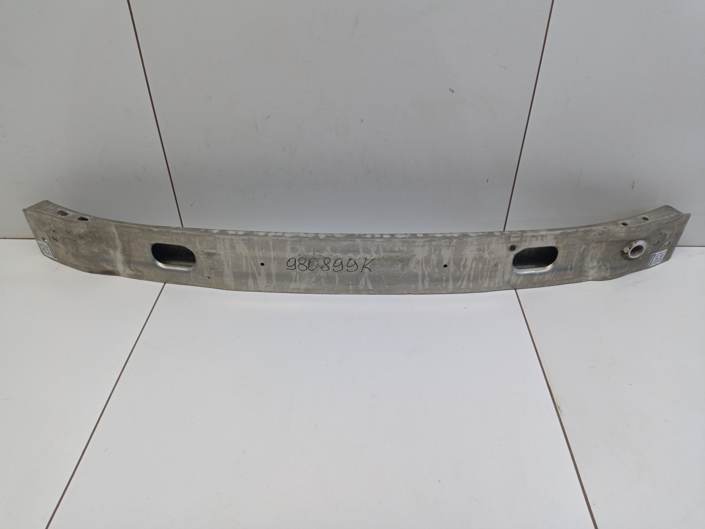 Усилитель переднего бампера Audi A4 B9