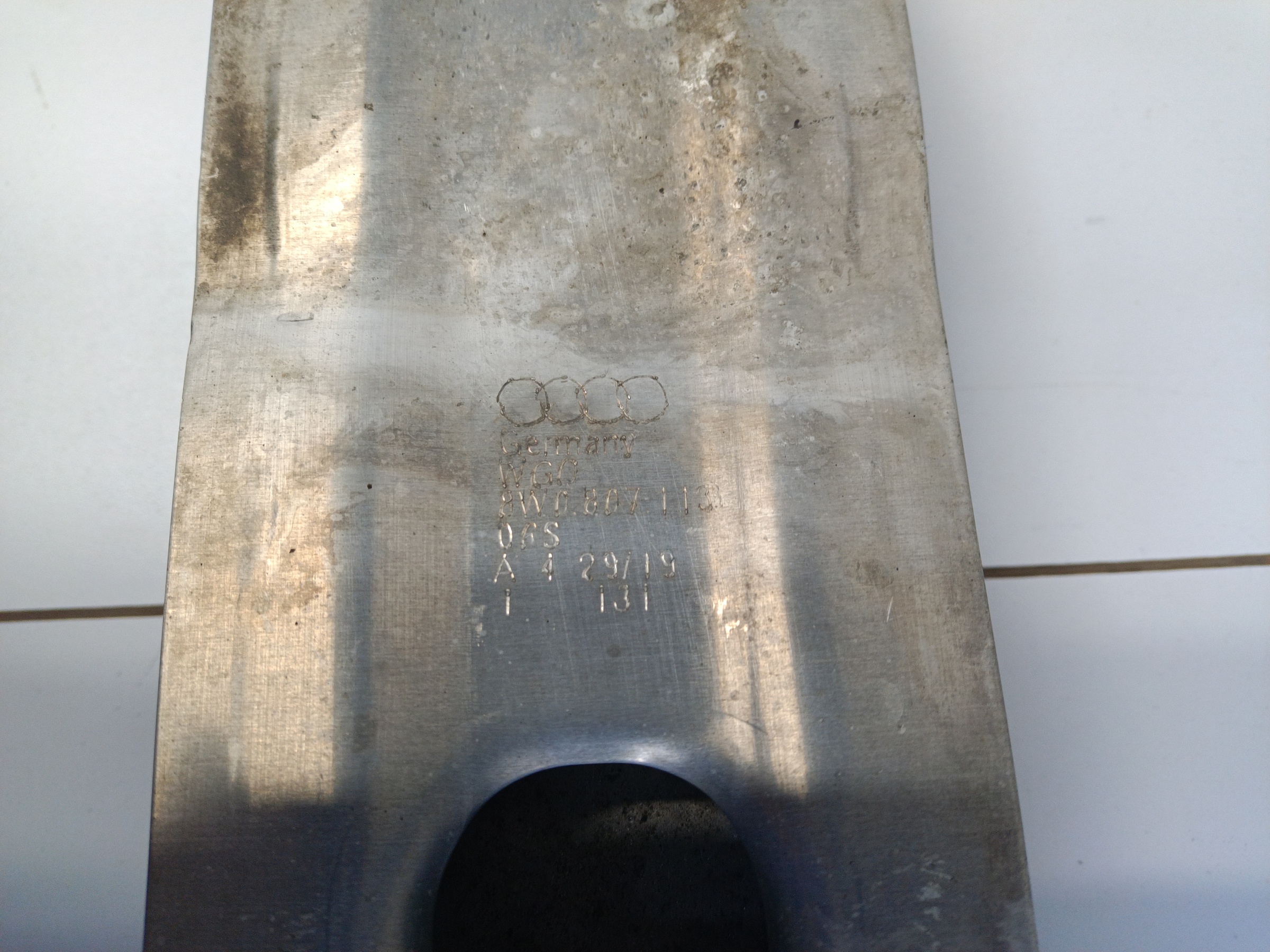 Усилитель переднего бампера Audi A4 B9