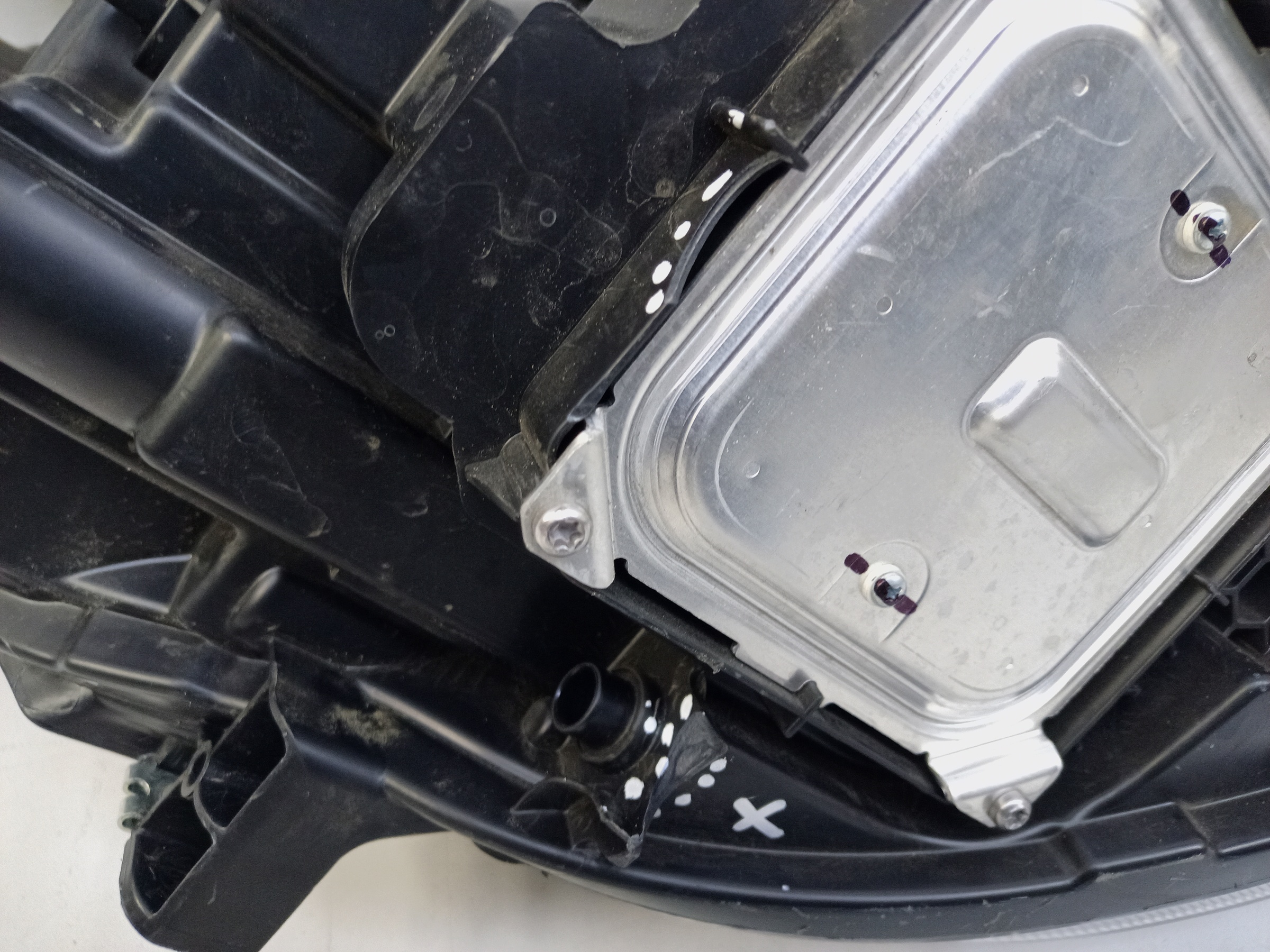 Фара передняя левая Lada Vesta Restail LED