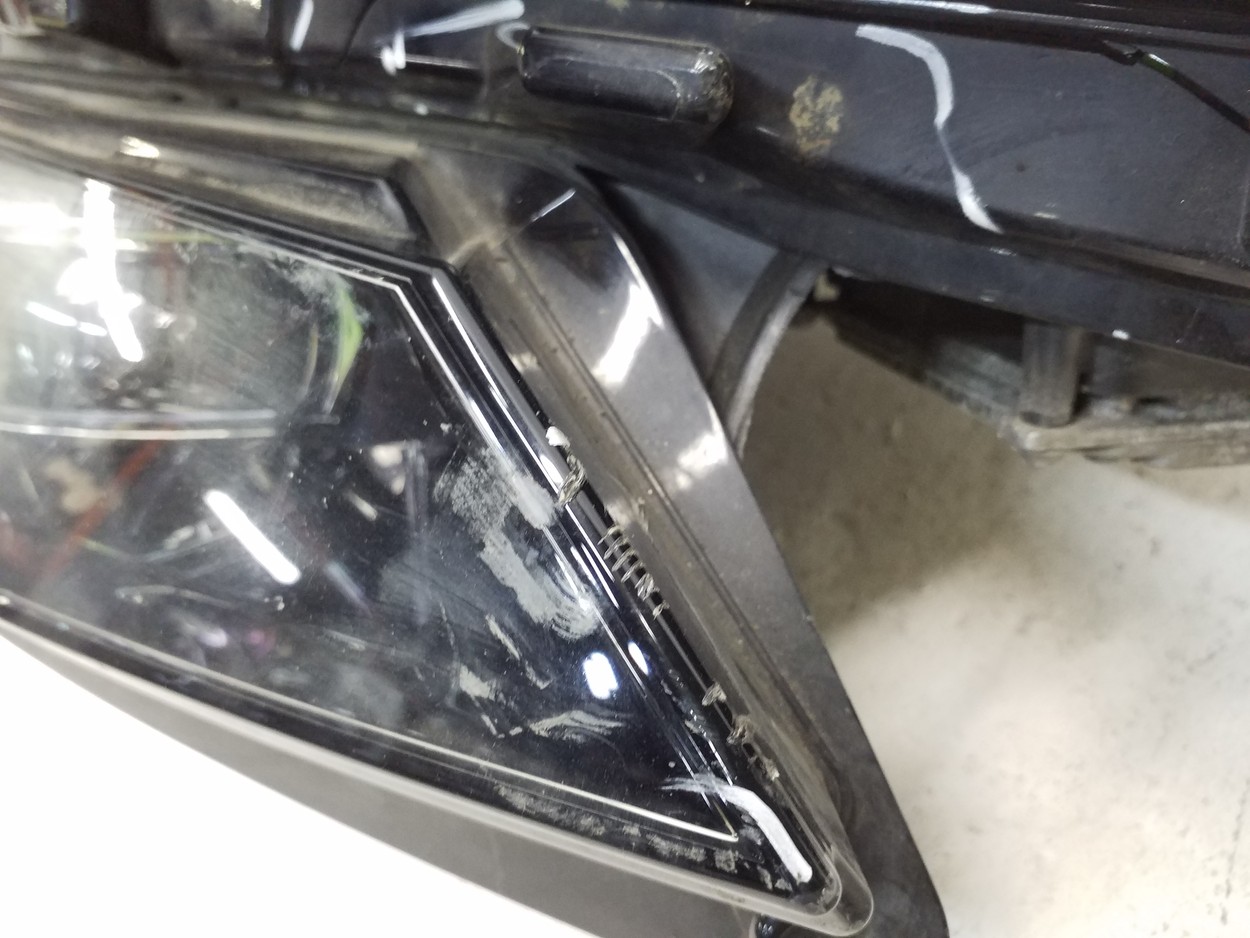 Фара передняя правая Skoda Kodiaq LED