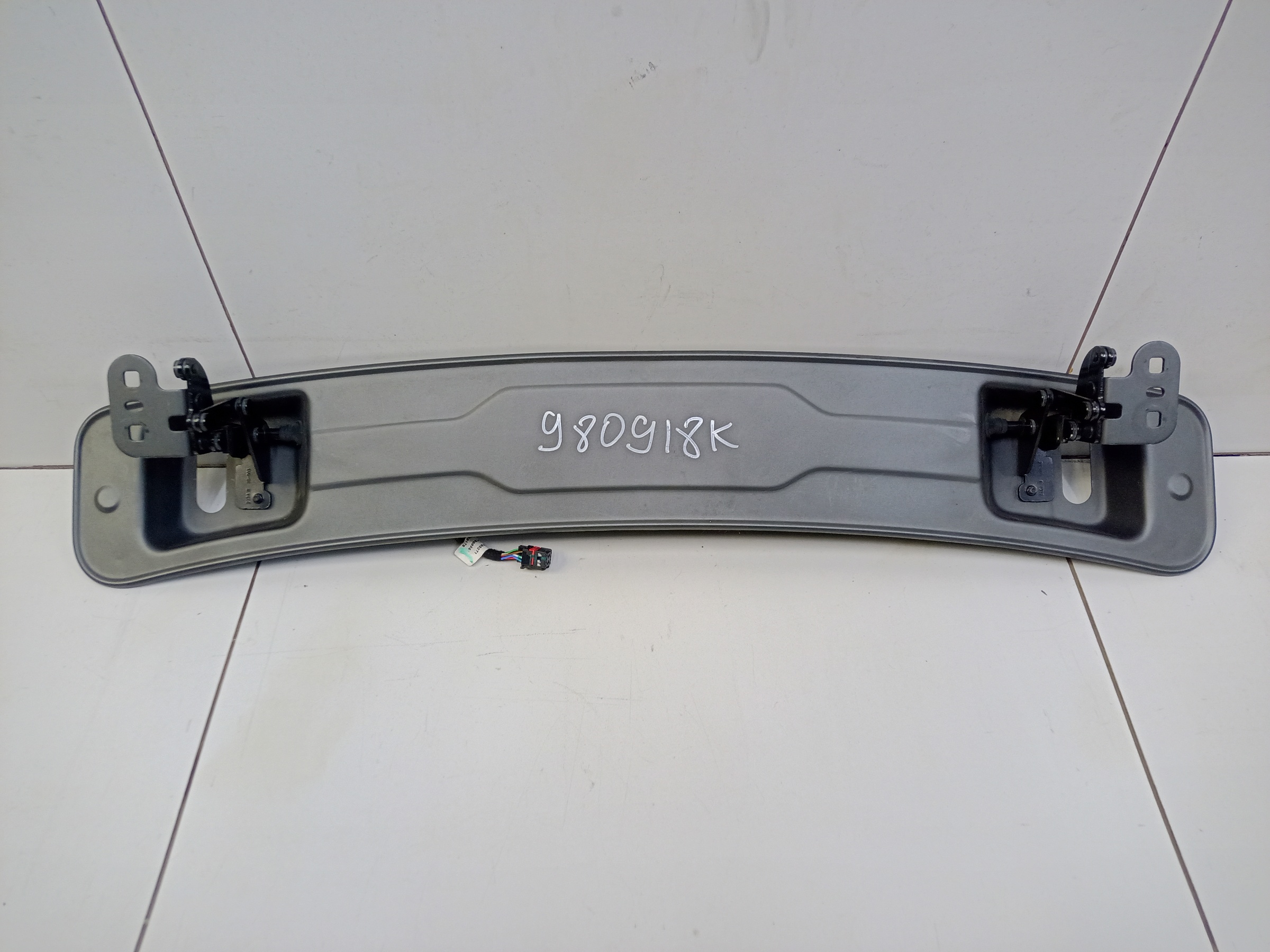 Механизм спойлера крышки багажника Changan Uni-V