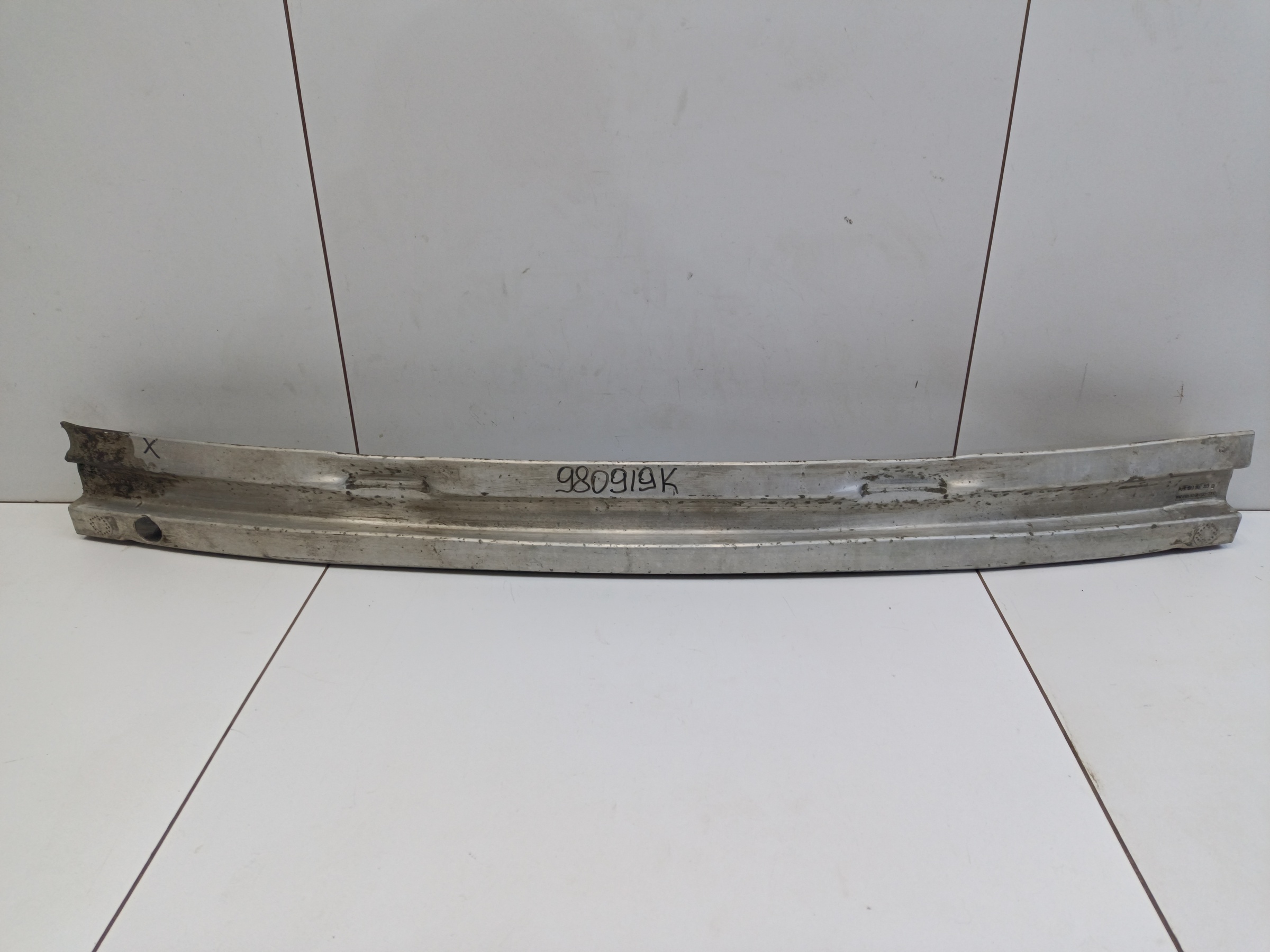 Усилитель заднего бампера Porsche Macan 1