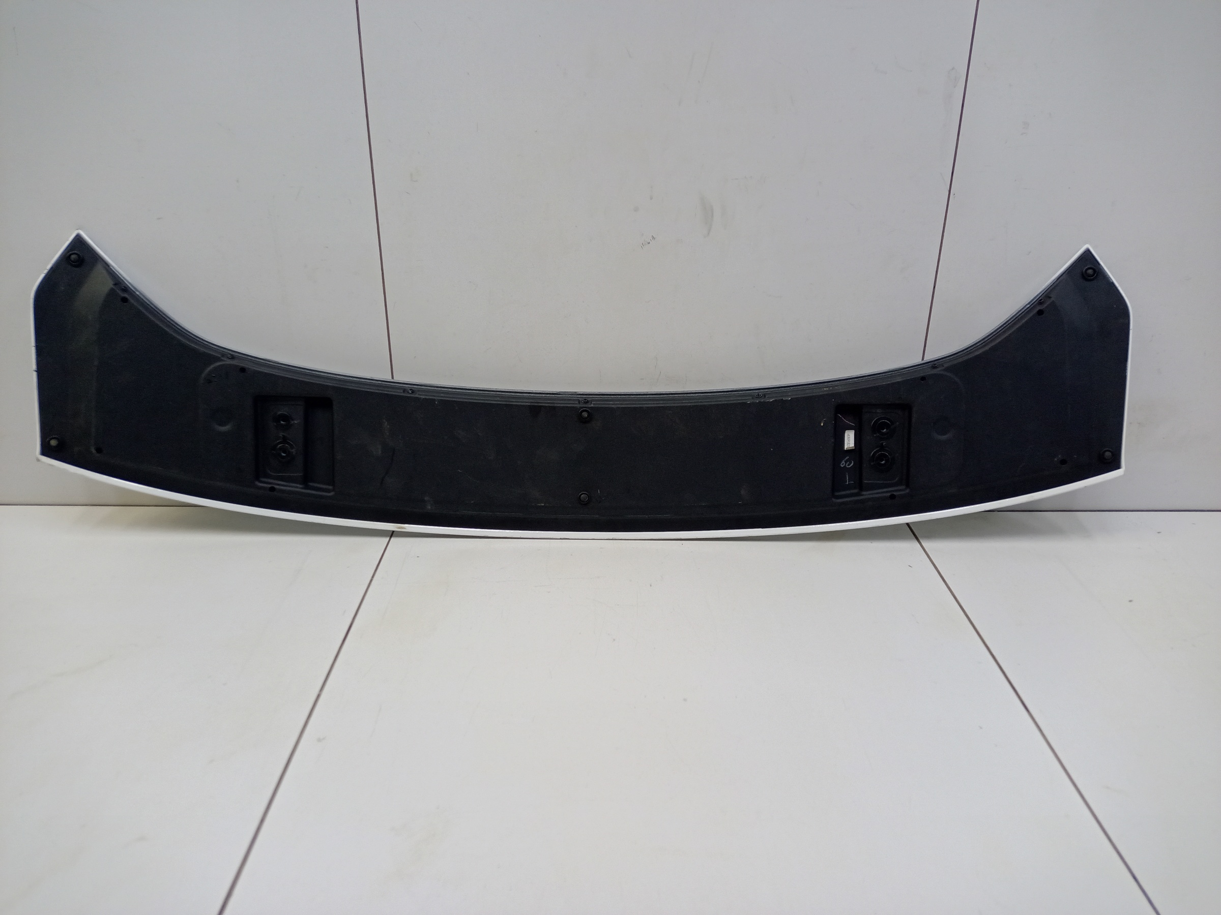 Спойлер крышки багажника Changan Uni-V