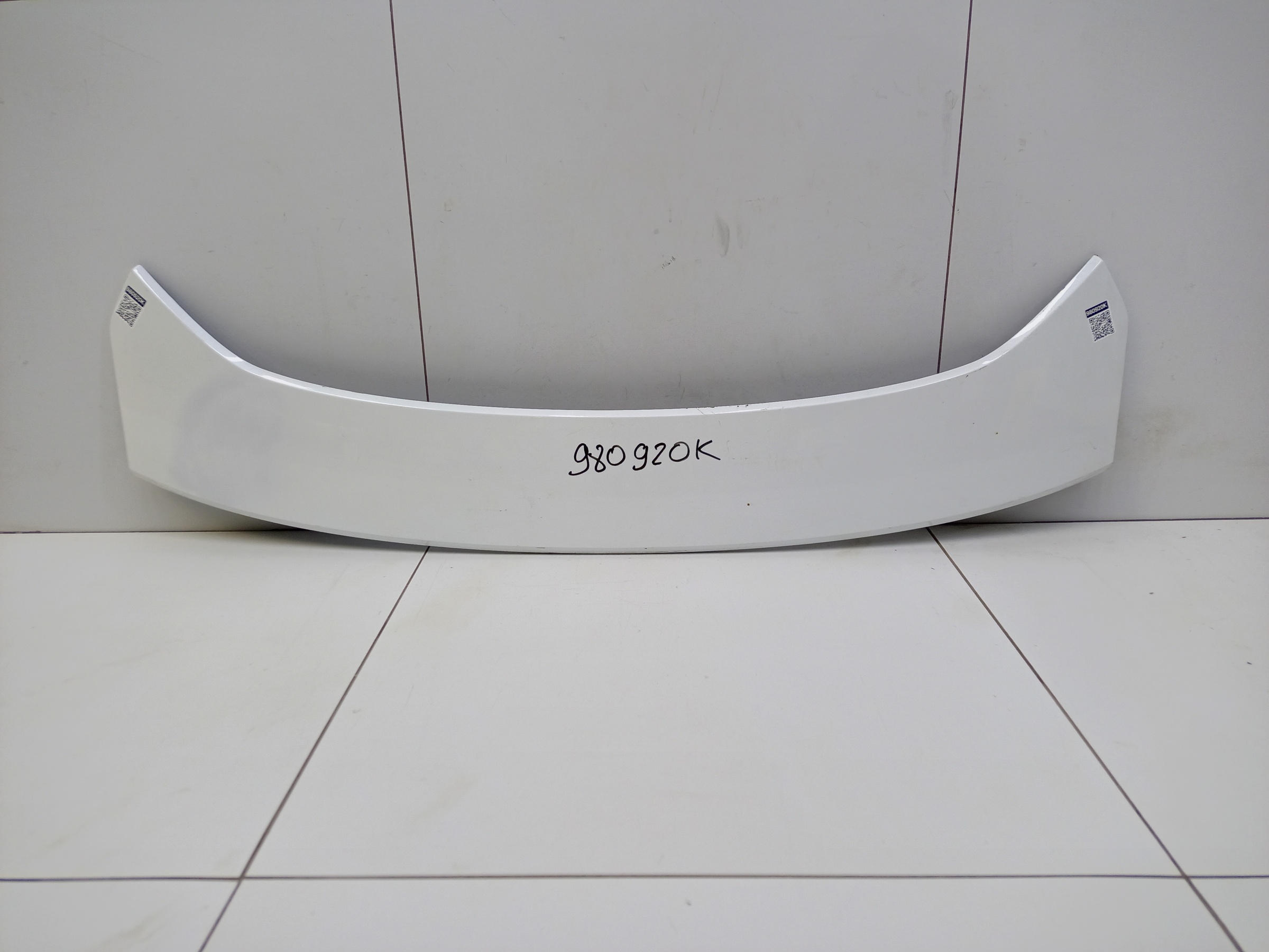 Спойлер крышки багажника Changan Uni-V