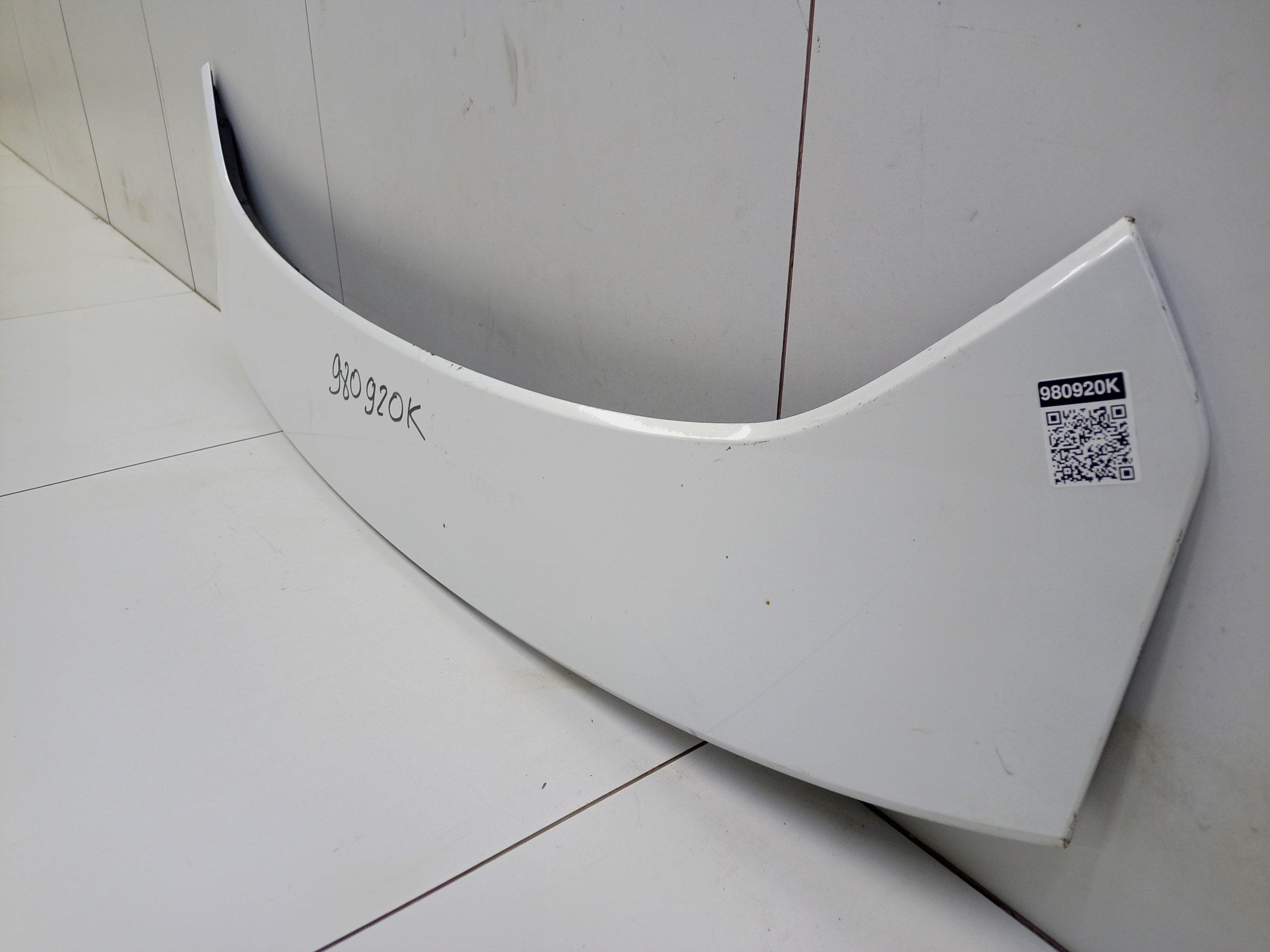 Спойлер крышки багажника Changan Uni-V