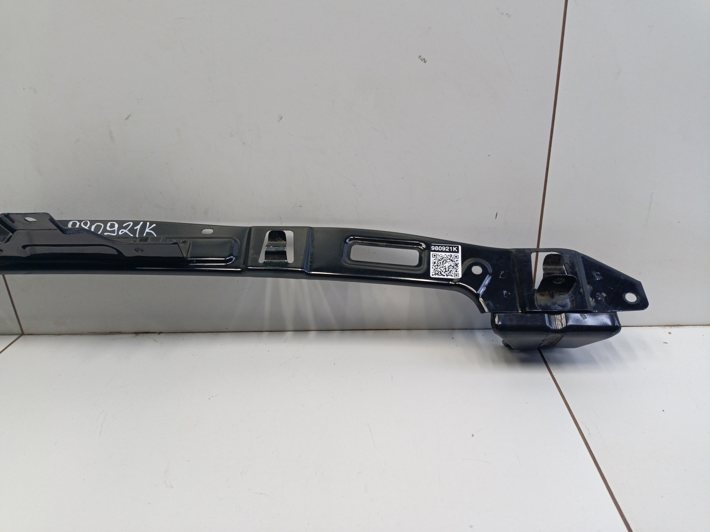 Кронштейн переднего бампера Tank 500