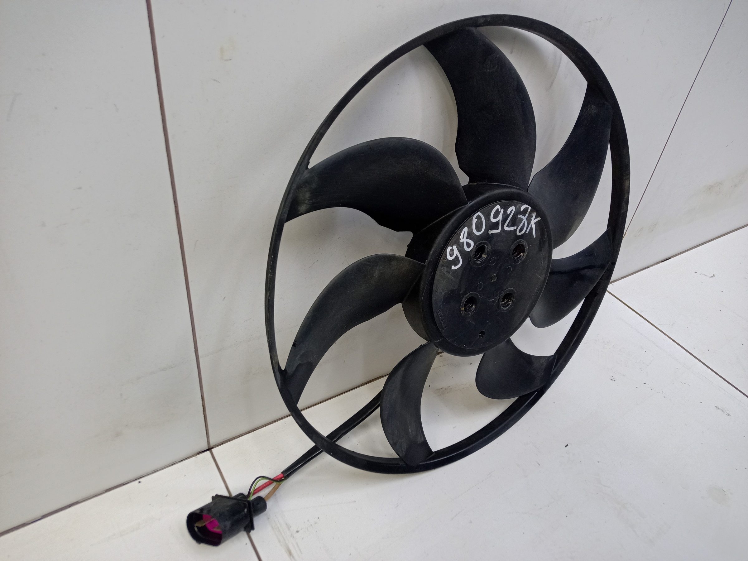 Вентилятор радиатора Audi A4 B9