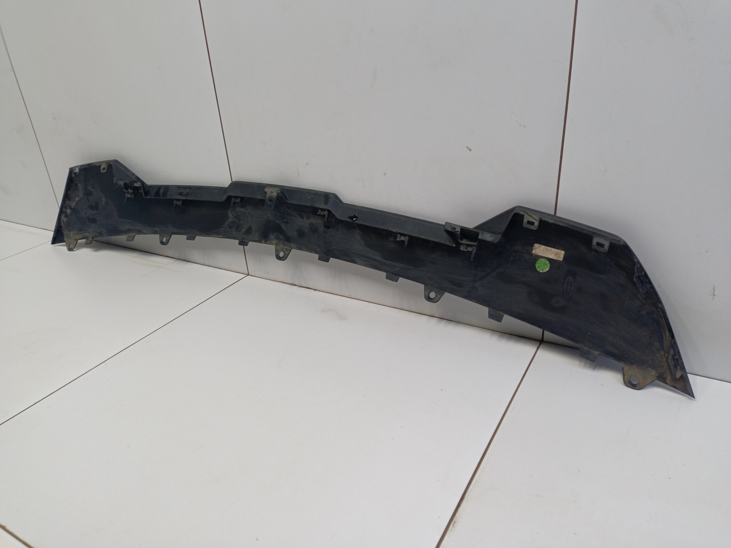 Накладка переднего бампера Geely Atlas 2