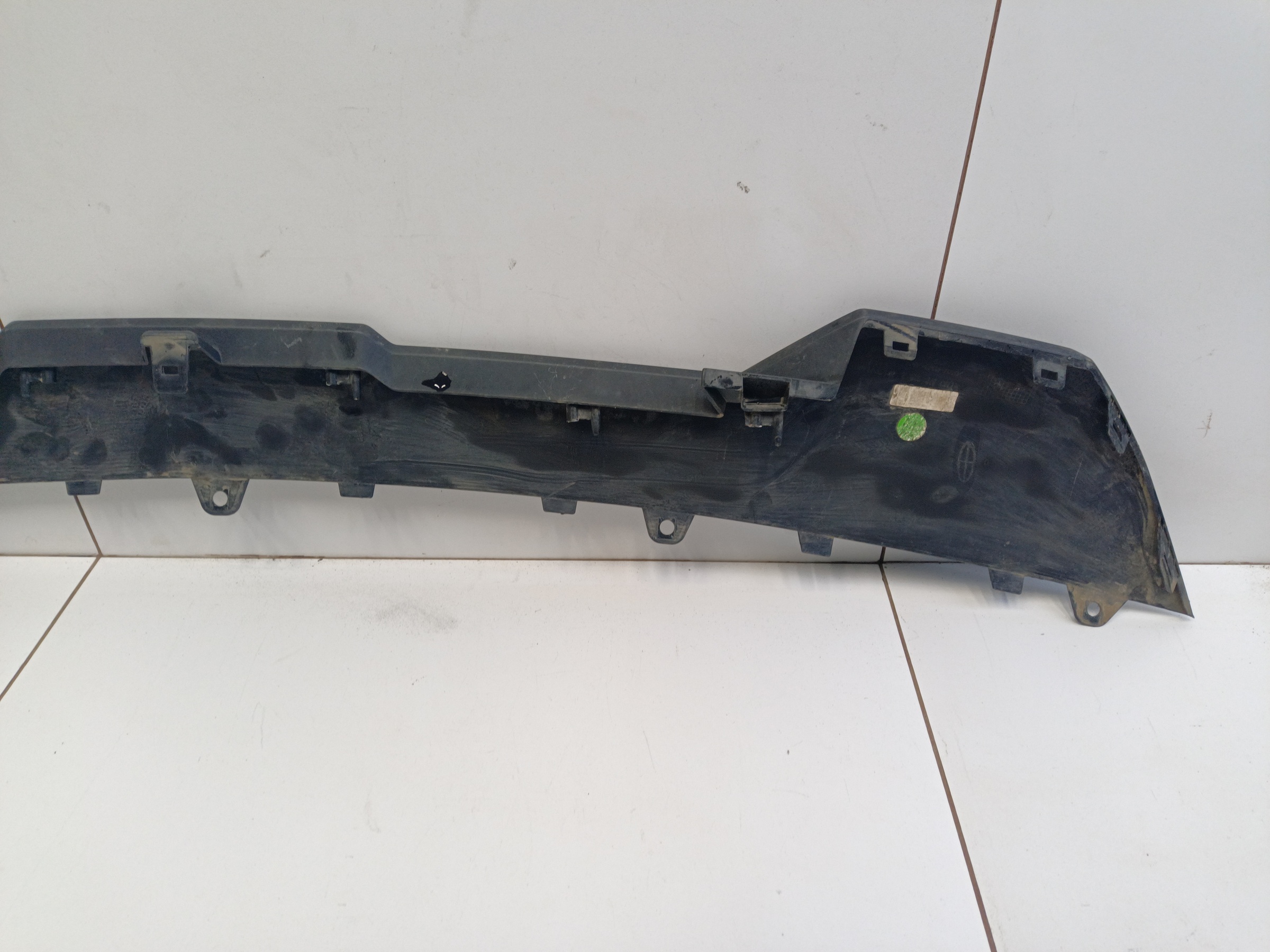 Накладка переднего бампера Geely Atlas 2