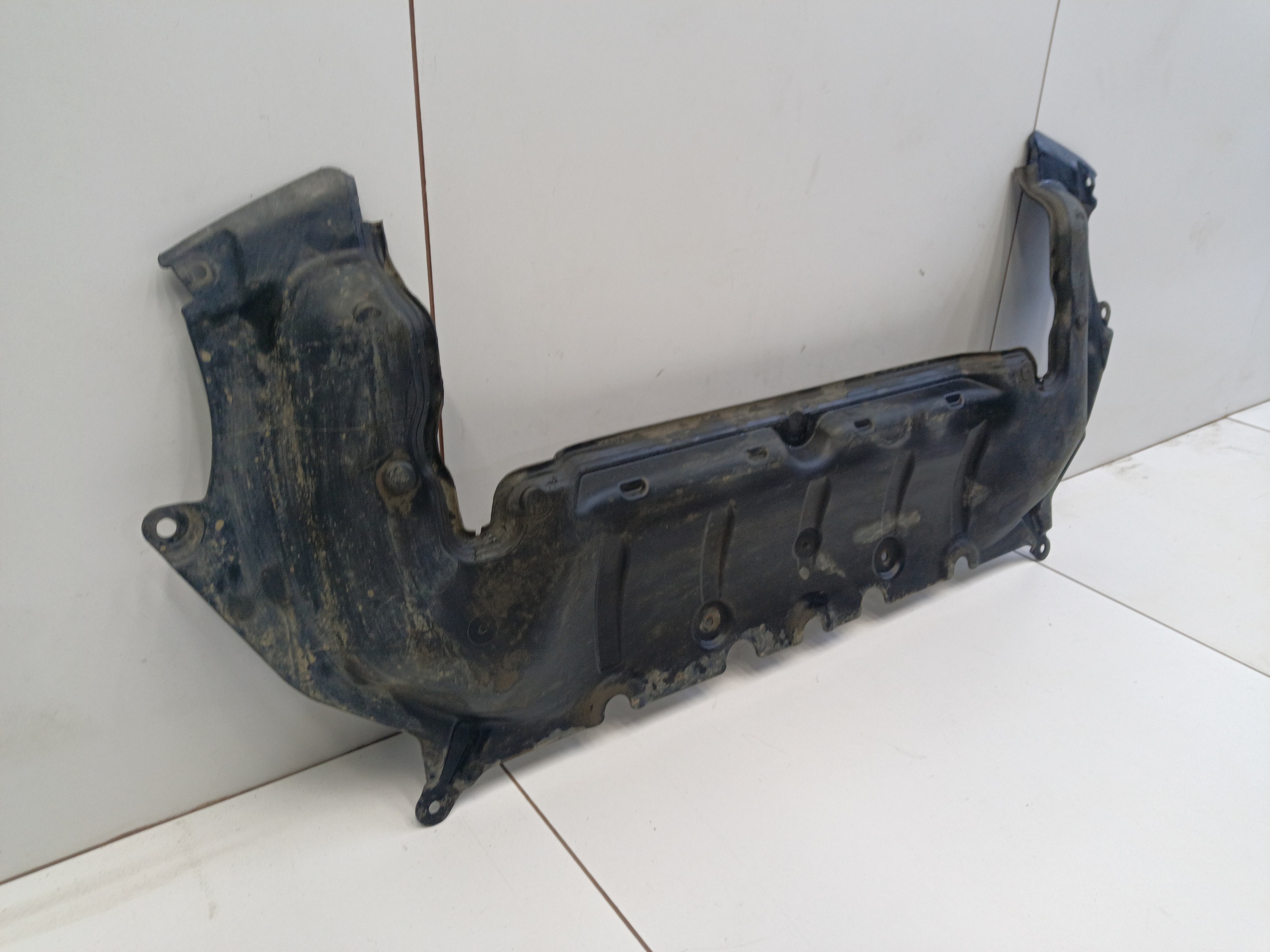 Защита двигателя BMW 8er G15