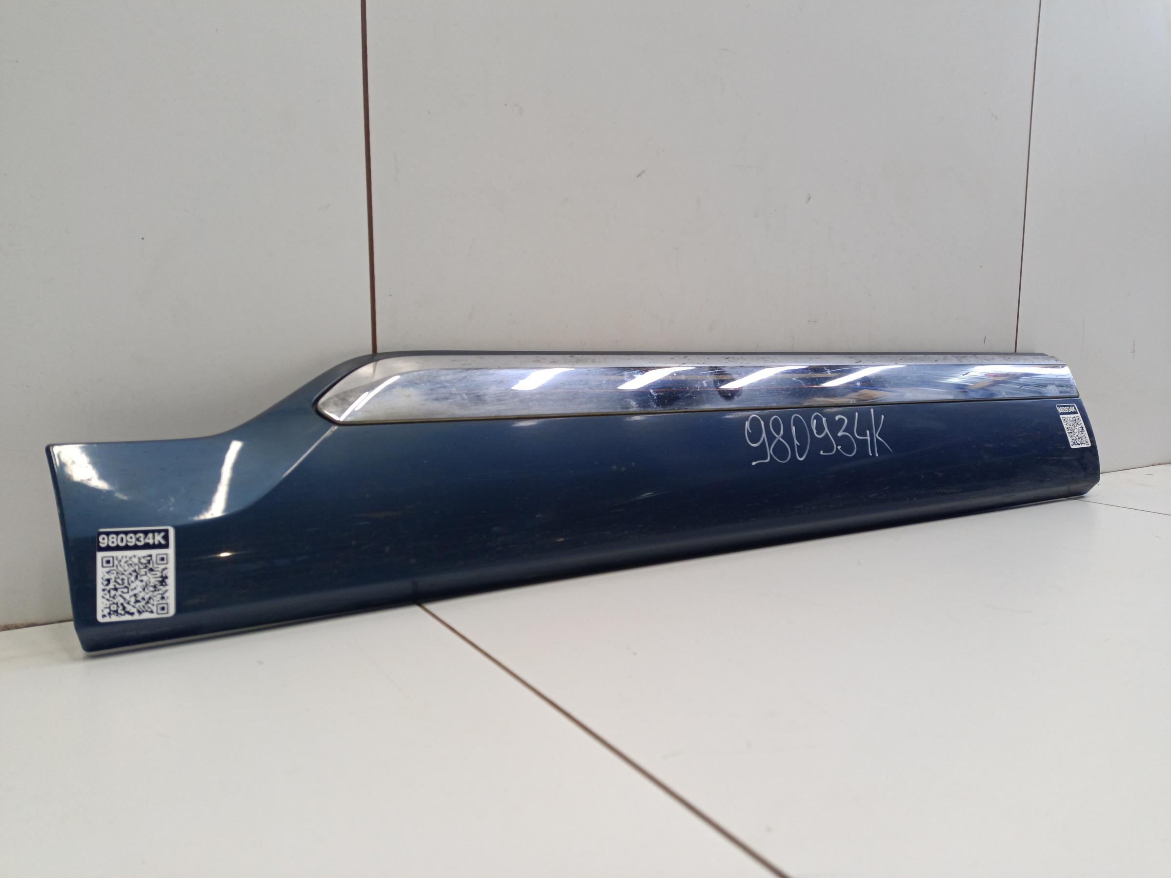 Накладка двери задней правой Volvo XC90 2