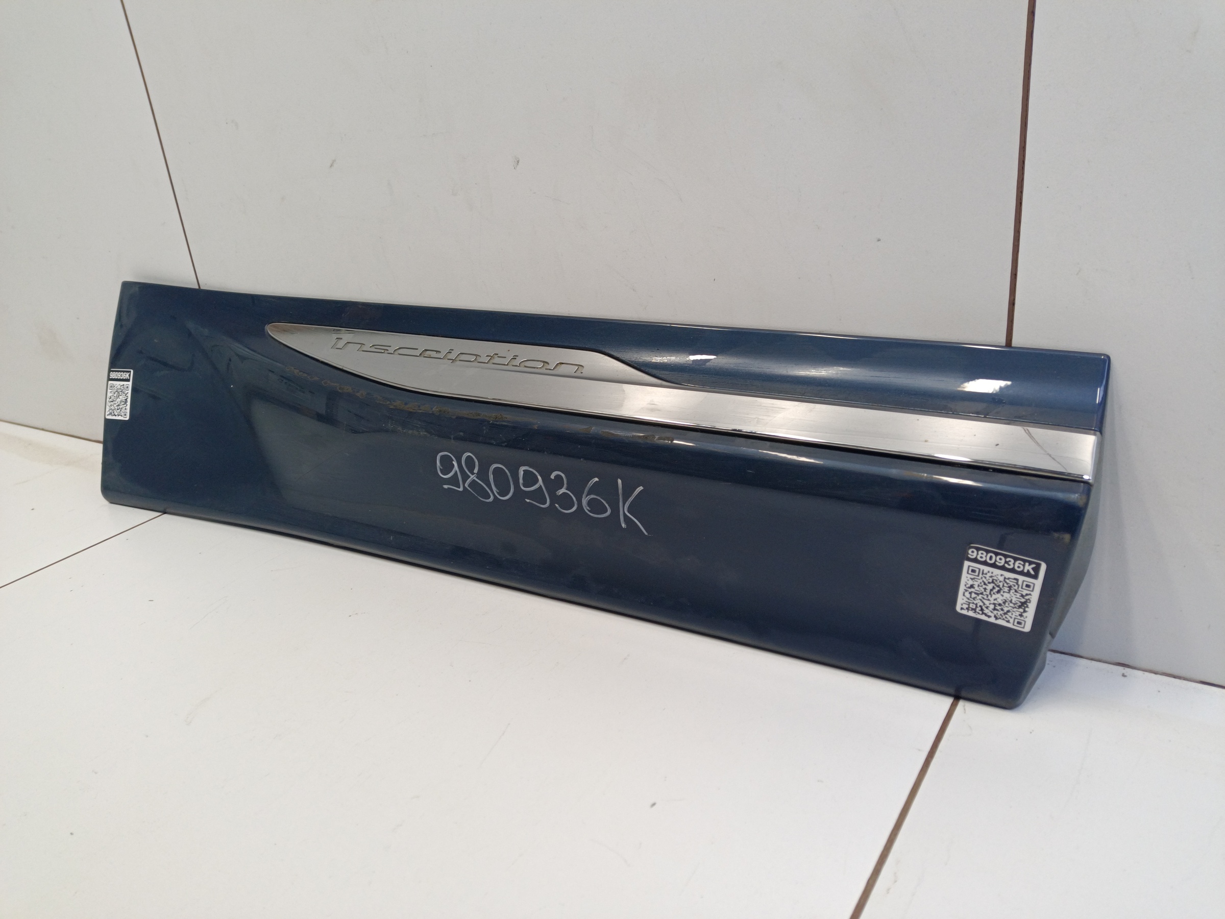 Накладка двери задней правой Volvo XC60  2