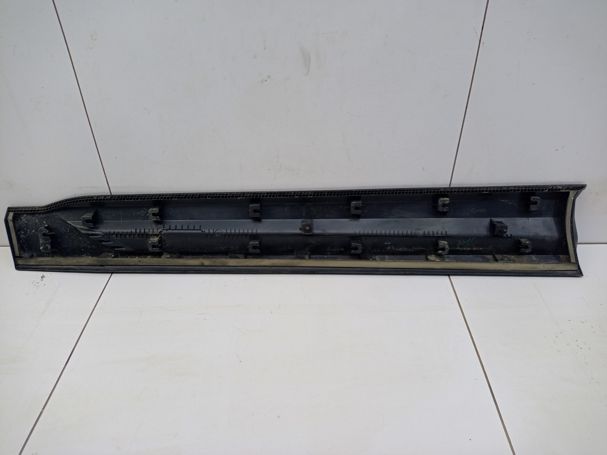 Накладка двери передней правой Geely Coolray Restail