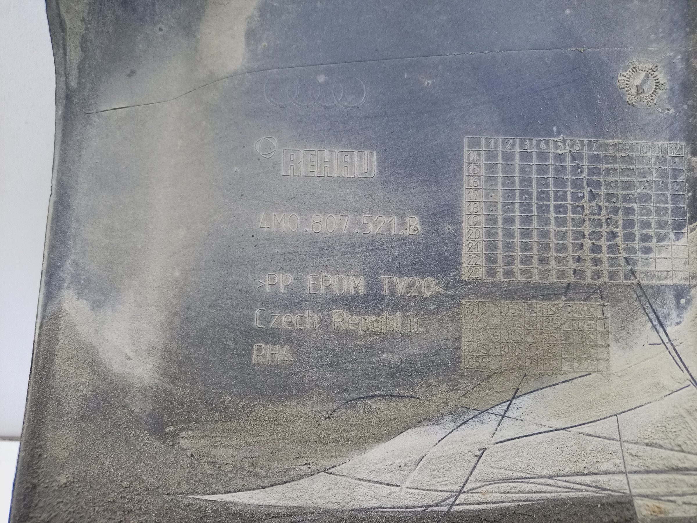 Юбка заднего бампера Audi Q7 2