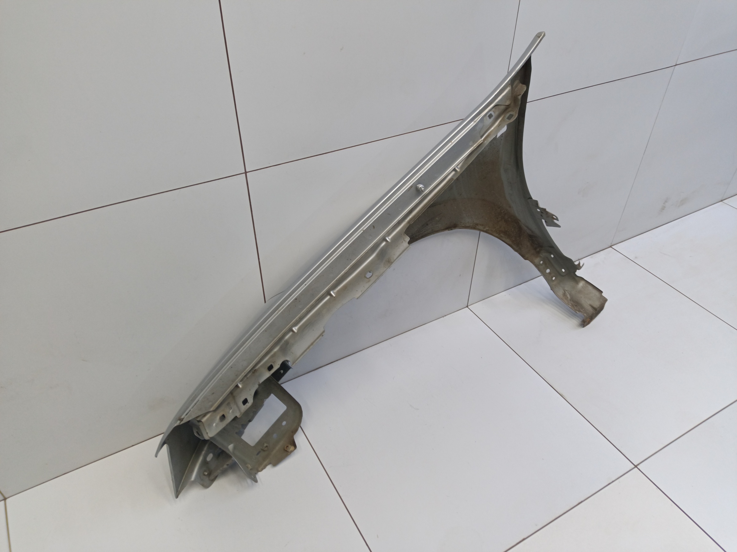 Крыло переднее правое Renault Duster 1