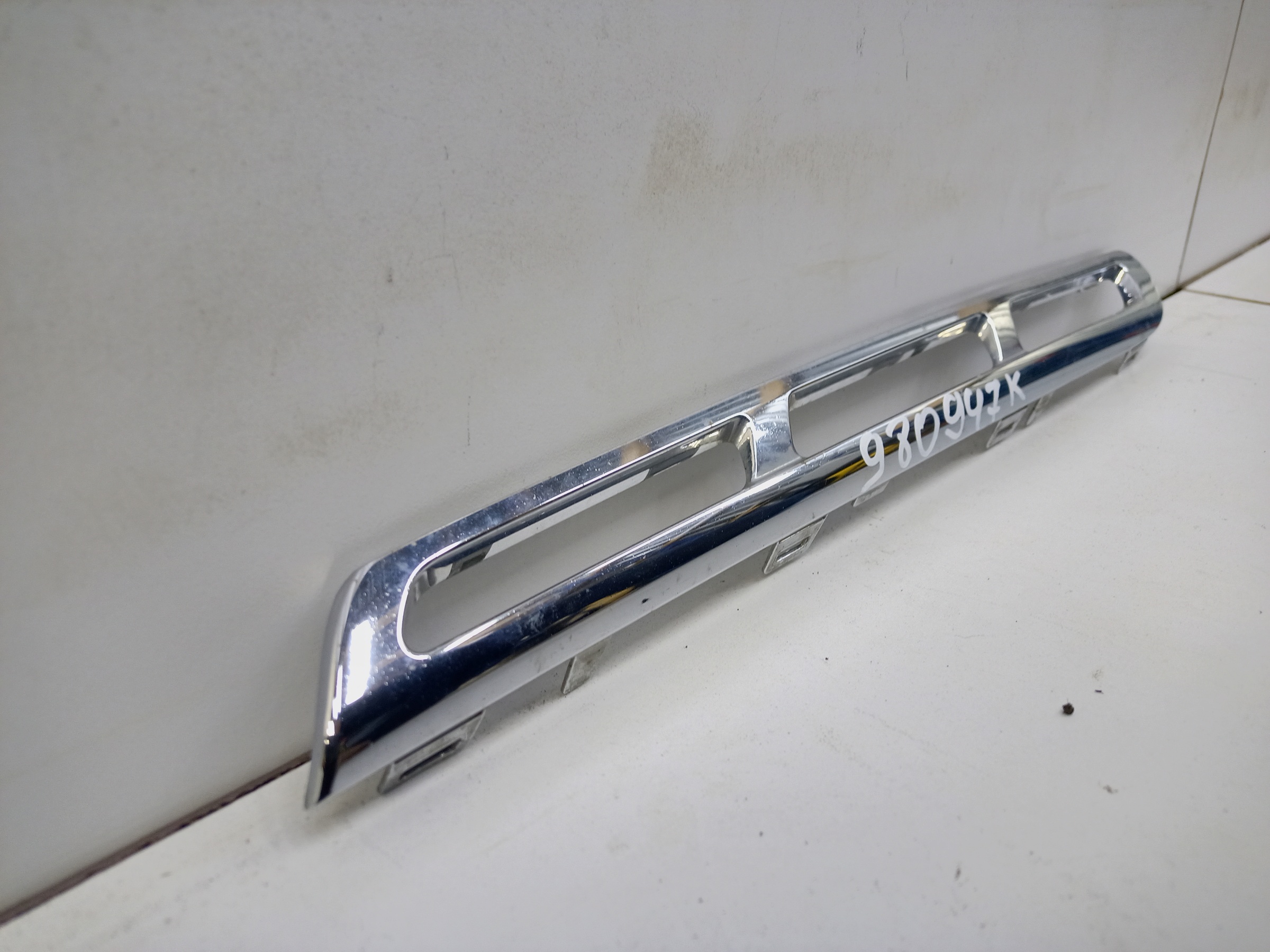 Накладка хром решетки радиатора левая нижняя Mercedes Benz GLS-Klasse X166