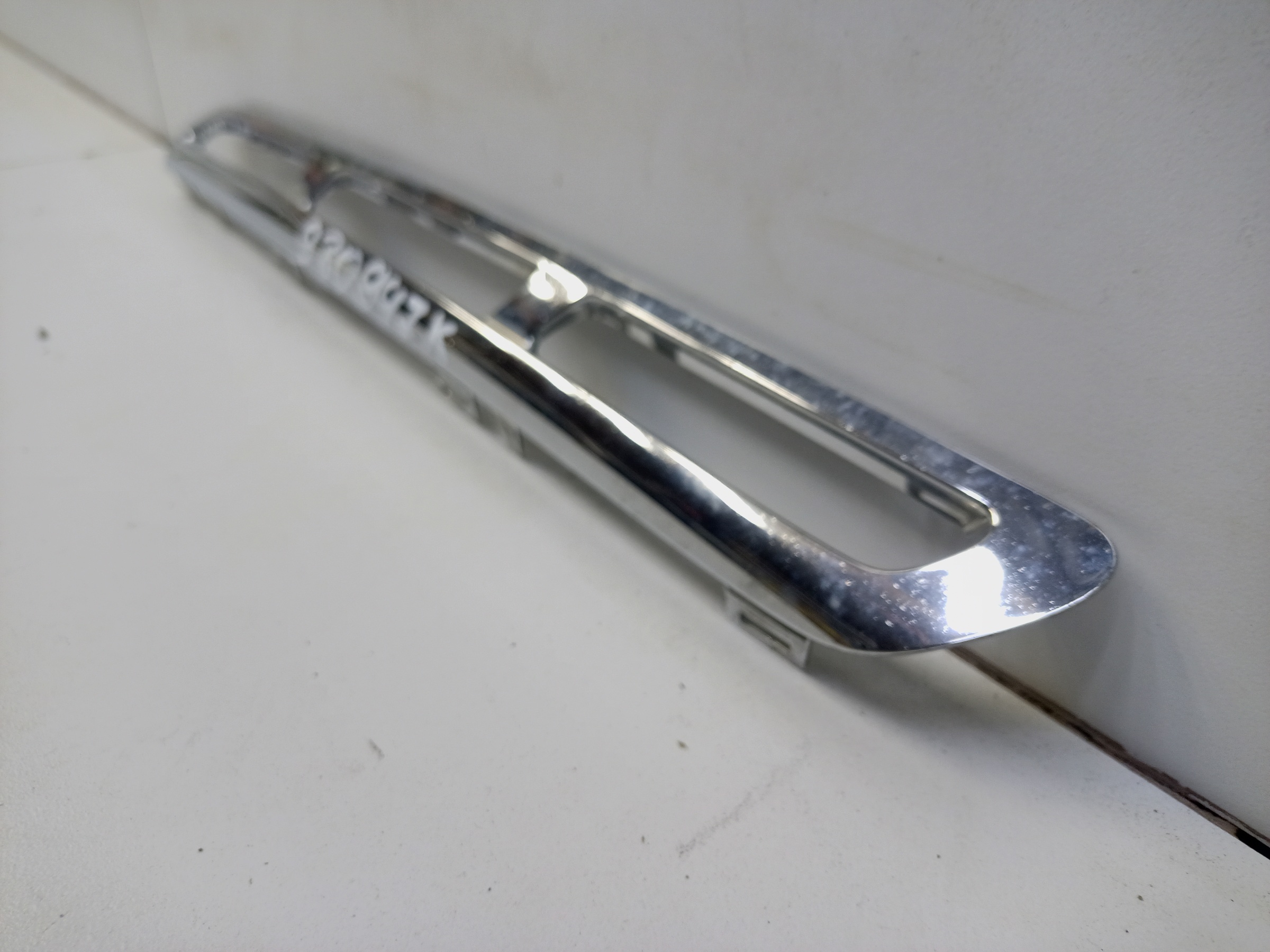 Накладка хром решетки радиатора левая нижняя Mercedes Benz GLS-Klasse X166