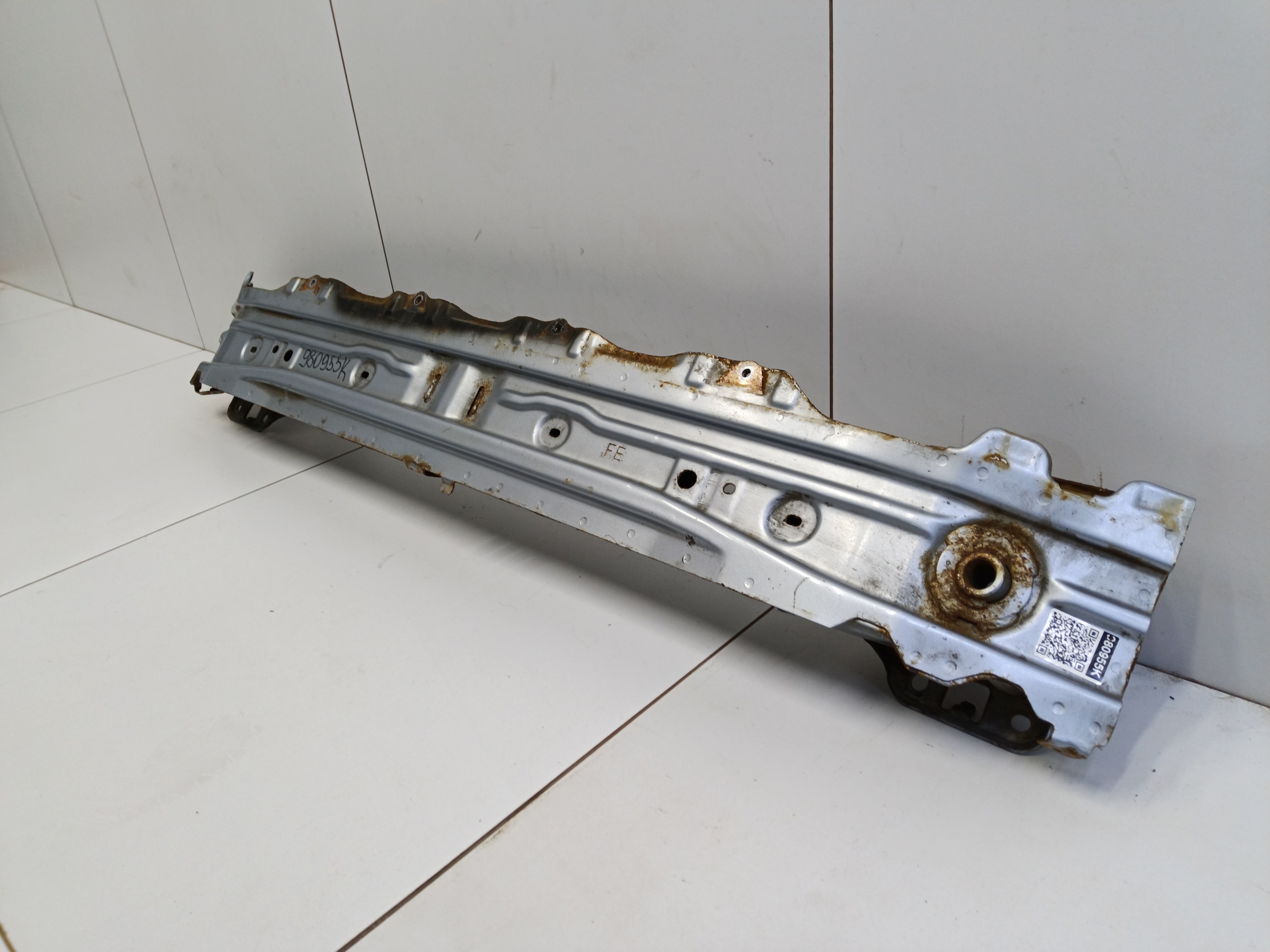 Усилитель переднего бампера Subaru Forester 4 SJ