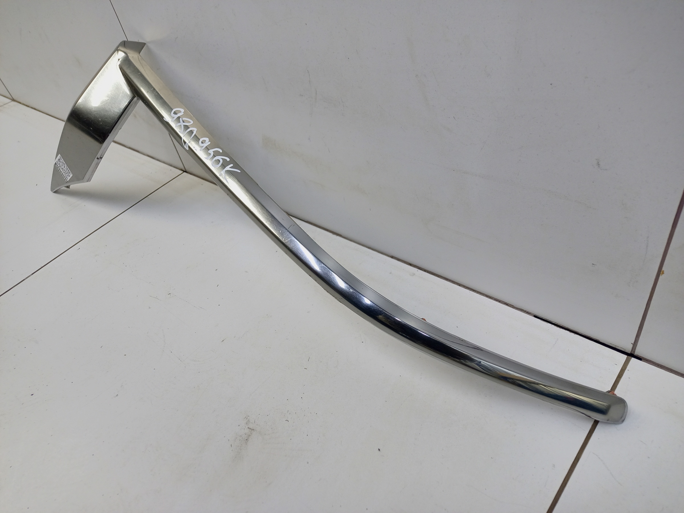 Молдинг хром фары передней левой Toyota Land Cruiser Prado 150 Restail 2