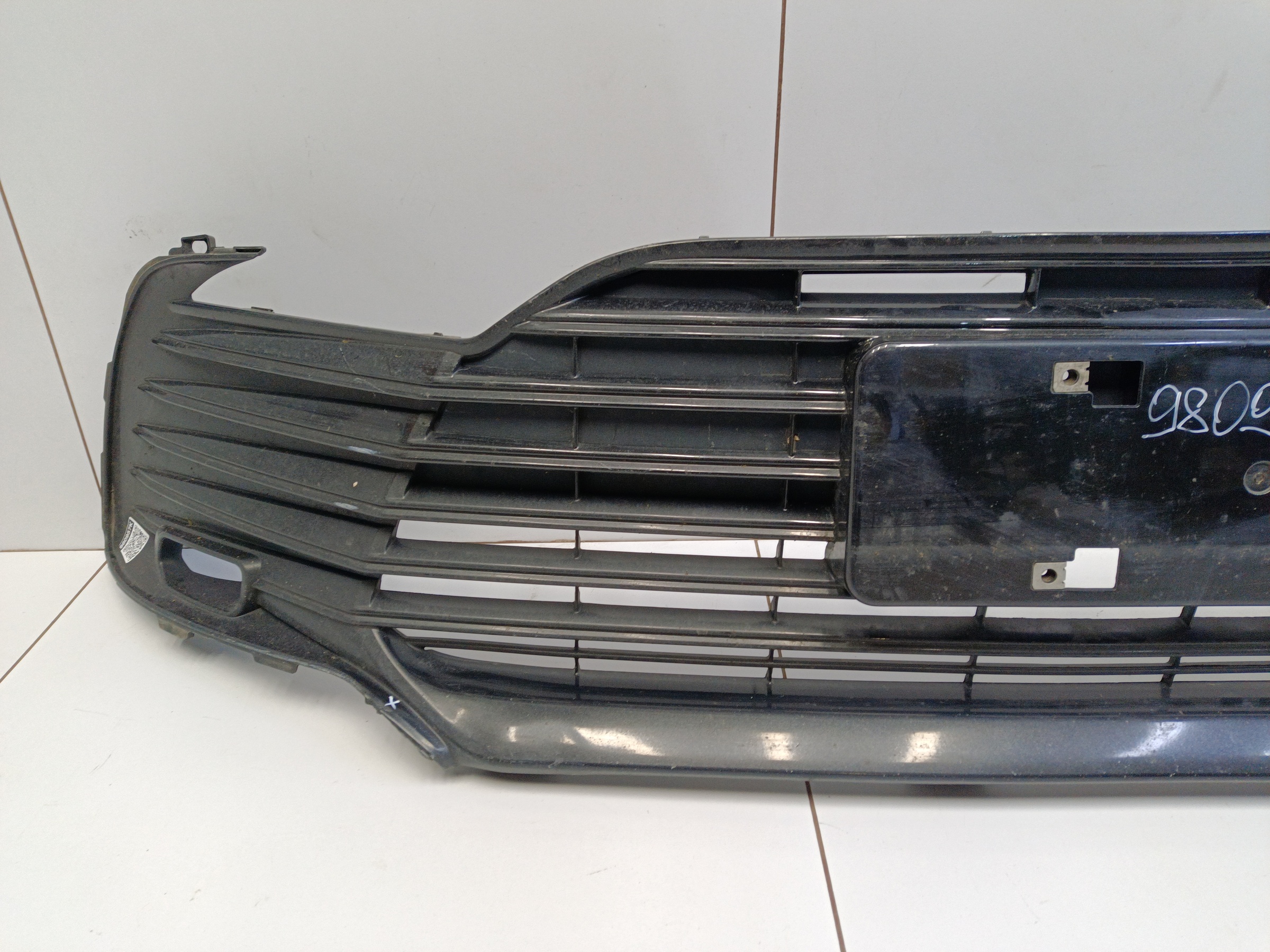 Решетка переднего бампера Toyota Camry V70 Restail