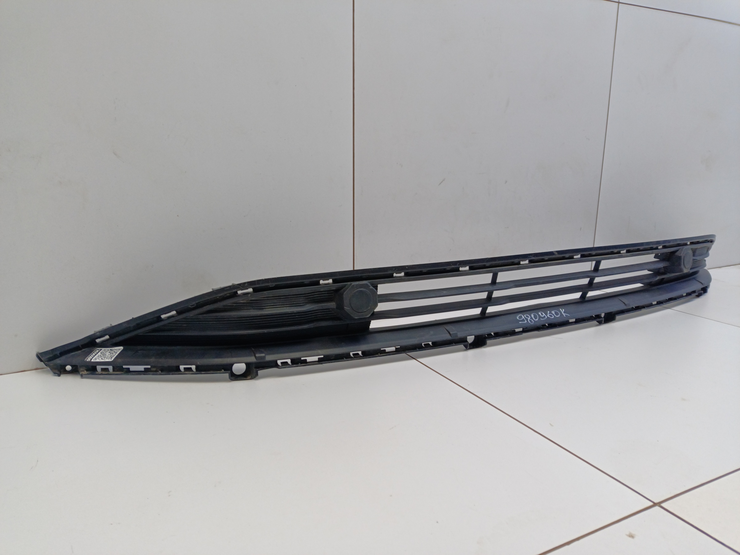 Решетка переднего бампера центральная Haval F7x Restail